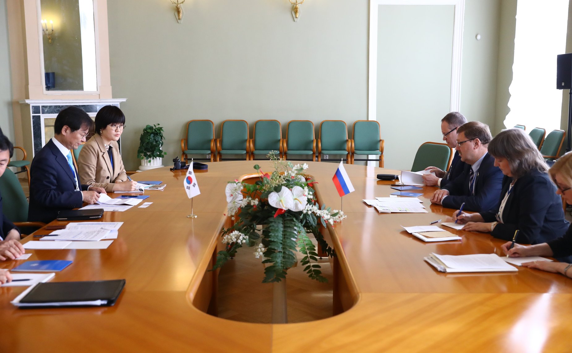 Встреча К. Косачева с делегацией Южной Кореи