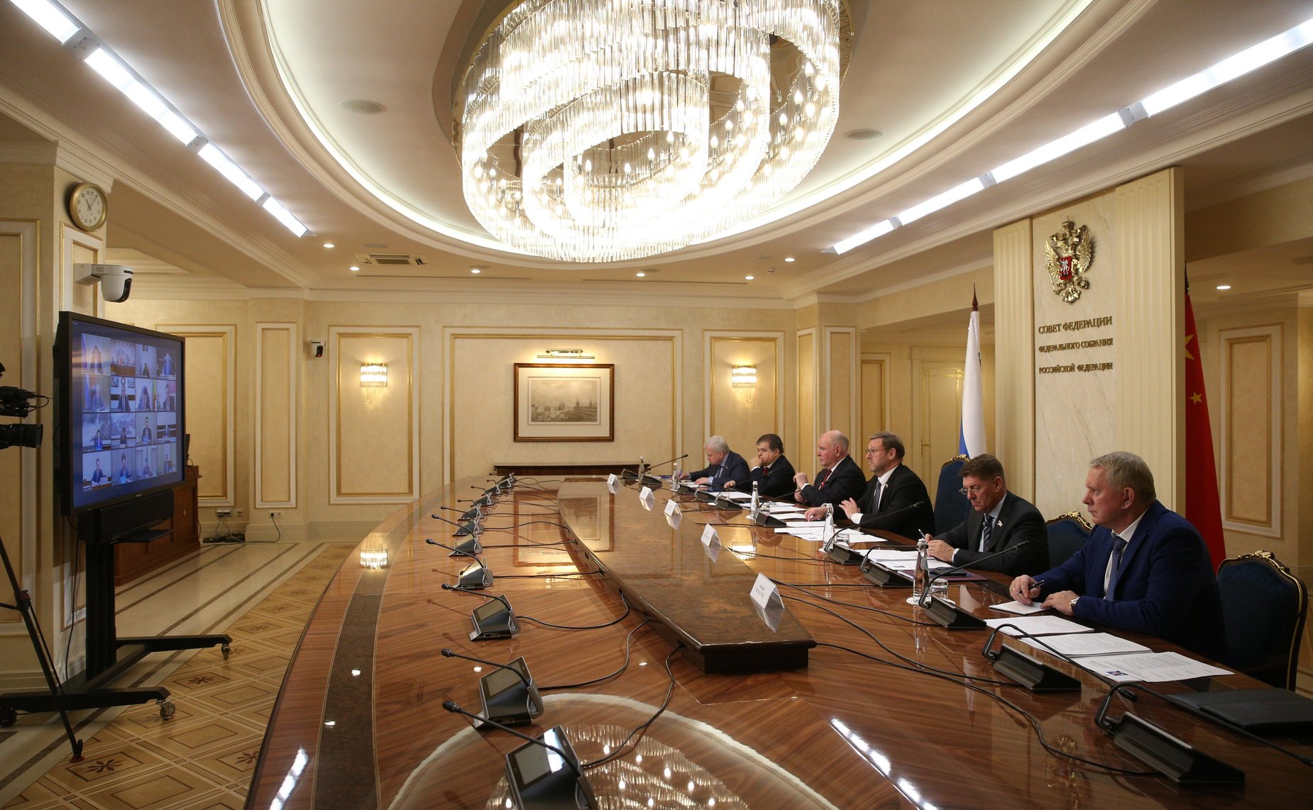 Видеоконференция руководителей органов законодательной власти субъектов РФ и собраний народных представителей регионов КНР