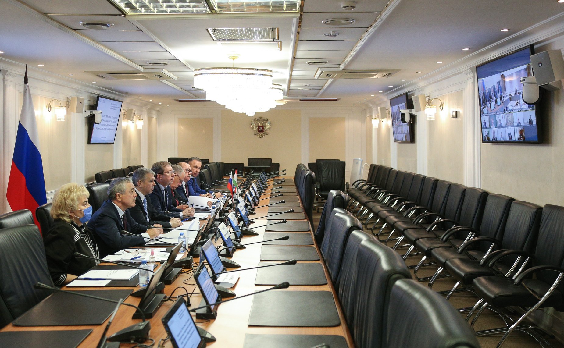 В рамках подготовки к VII Межпарламентскому Форуму «Таджикистан-Россия: потенциал межрегионального сотрудничества» состоялось заседание «круглого стола» на тему: «О состоянии и перспективах сотрудничества в аграрной сфере»