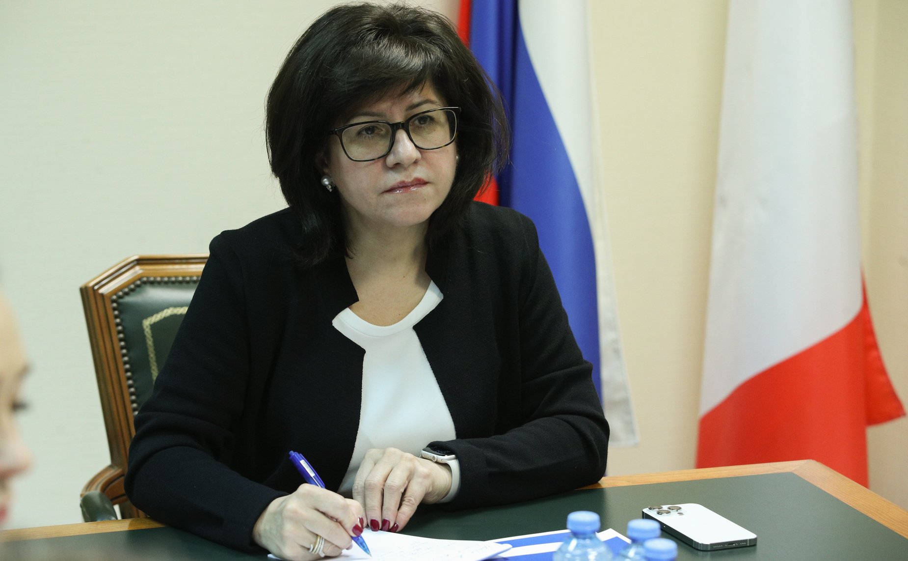 Встреча Юрия Воробьева с директором Образовательного центра – кадетской школы «Корабелы Прионежья»