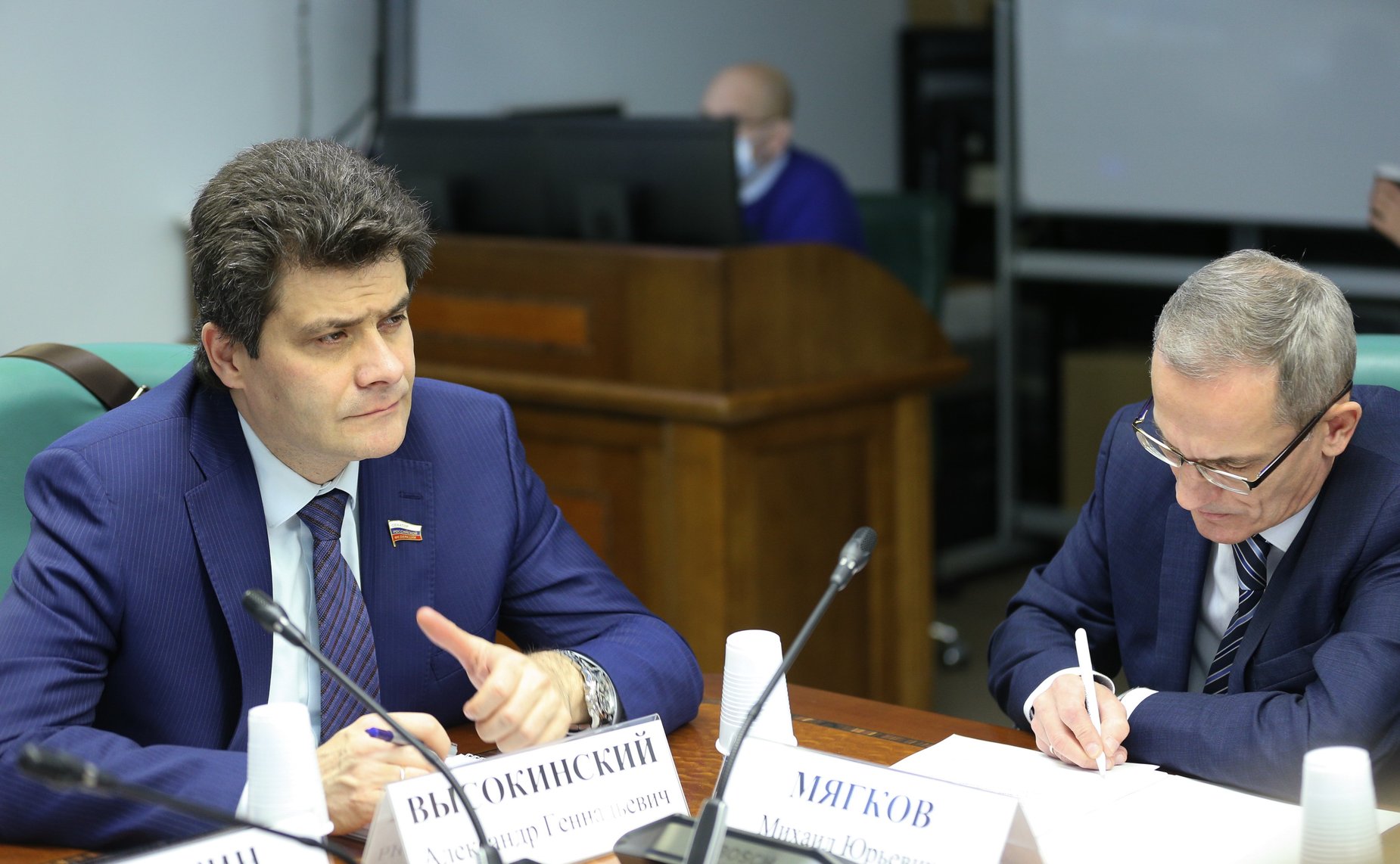 «Круглый стол» на тему «Отечественная история и информационная политика: как не допустить умаления значения подвига народа при защите Отечества»