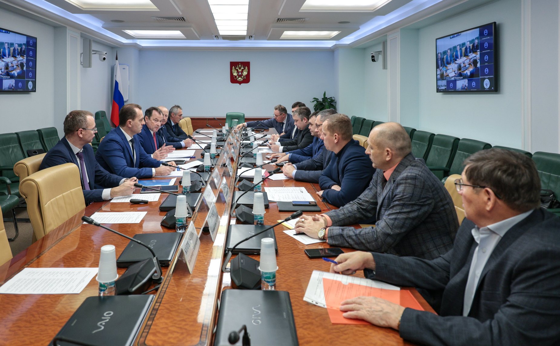 Круглый стол Комитета Совета Федерации по экономической политике «О совершенствовании законодательной базы обеспечения промышленной безопасности»