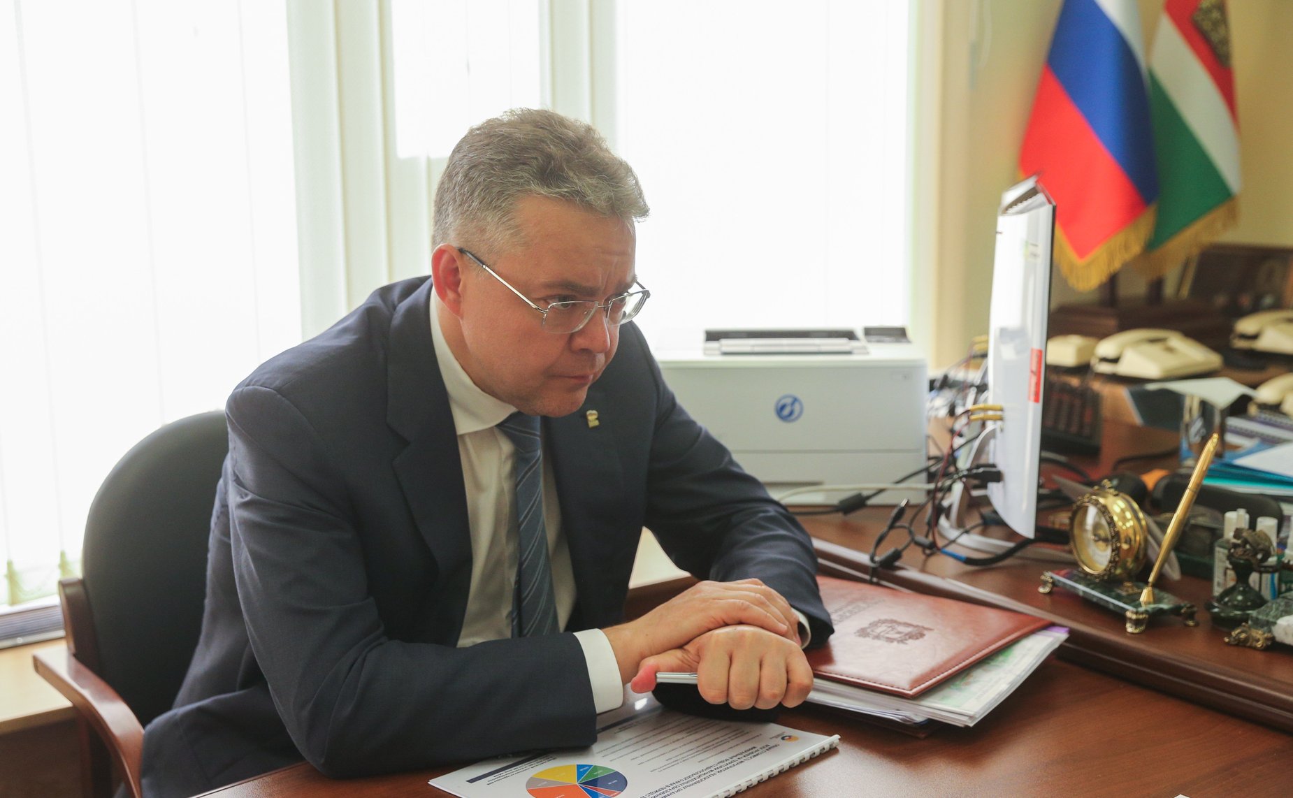 Анатолий Артамонов провел рабочую встречу с Владимиром Владимировым