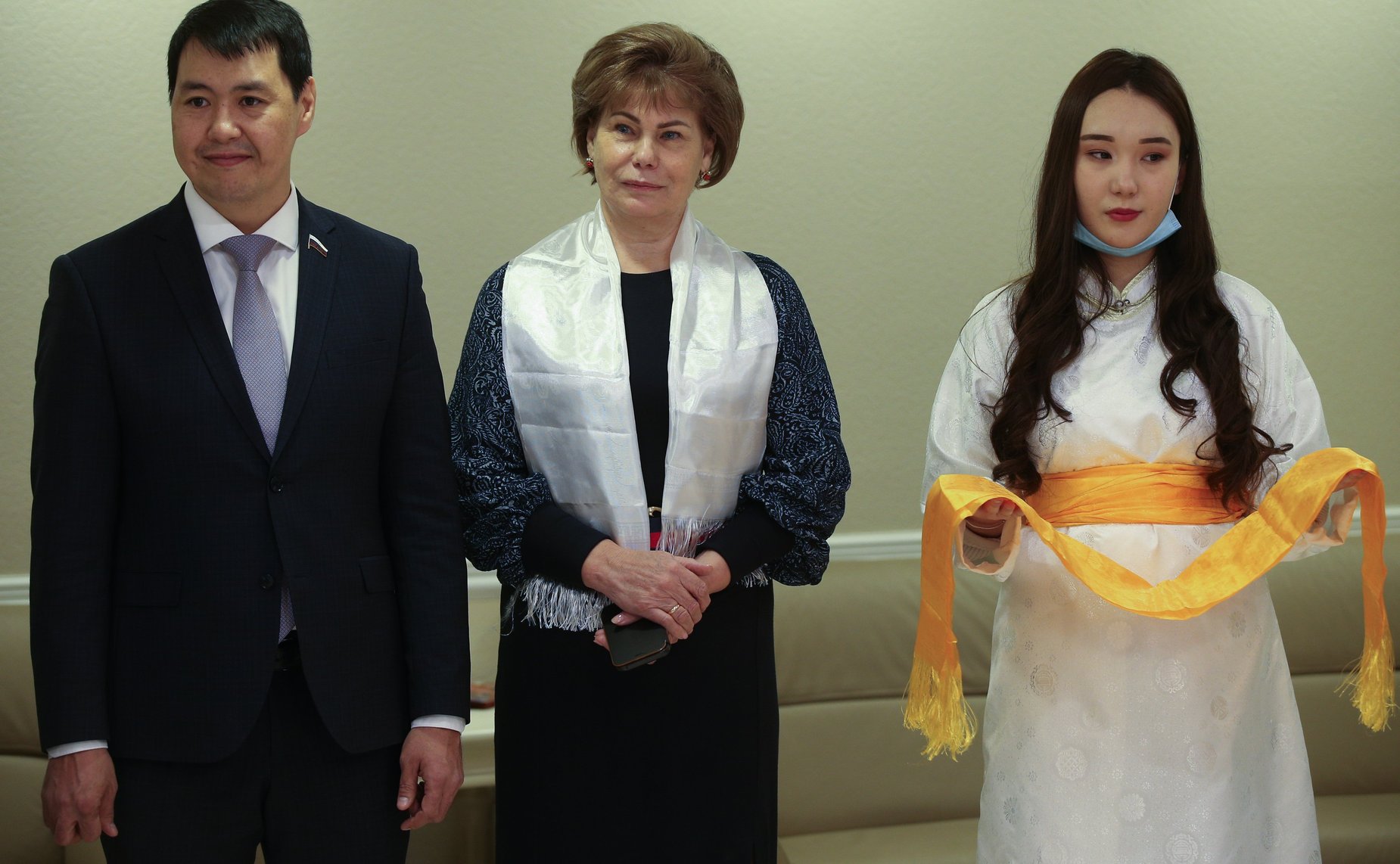 В Совете Федерации состоялось открытие Фотовыставки «Навстречу белому месяцу», приуроченной к празднованию буддийского Нового года по лунному календарю