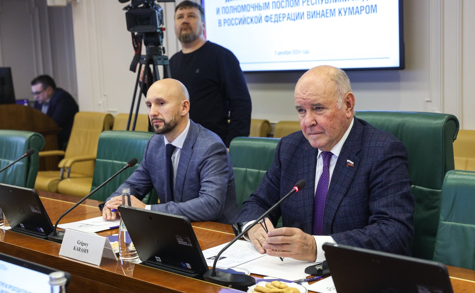 Встреча председателя Комитета СФ по международным делам Григория Карасина с Чрезвычайным и Полномочным Послом Республики Индия в РФ Винаем Кумаром