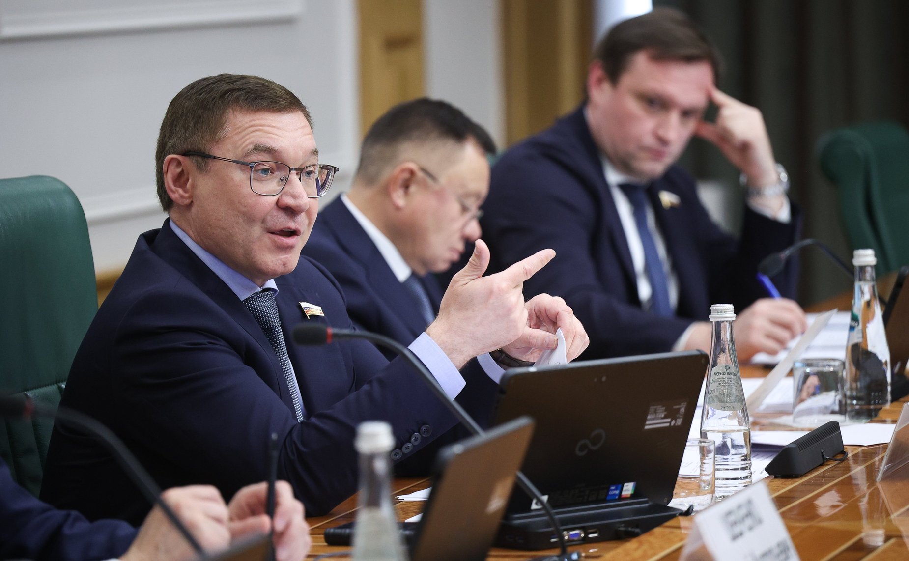 Парламентские слушания на тему «Вопросы управления комплексами индивидуальных жилых домов»