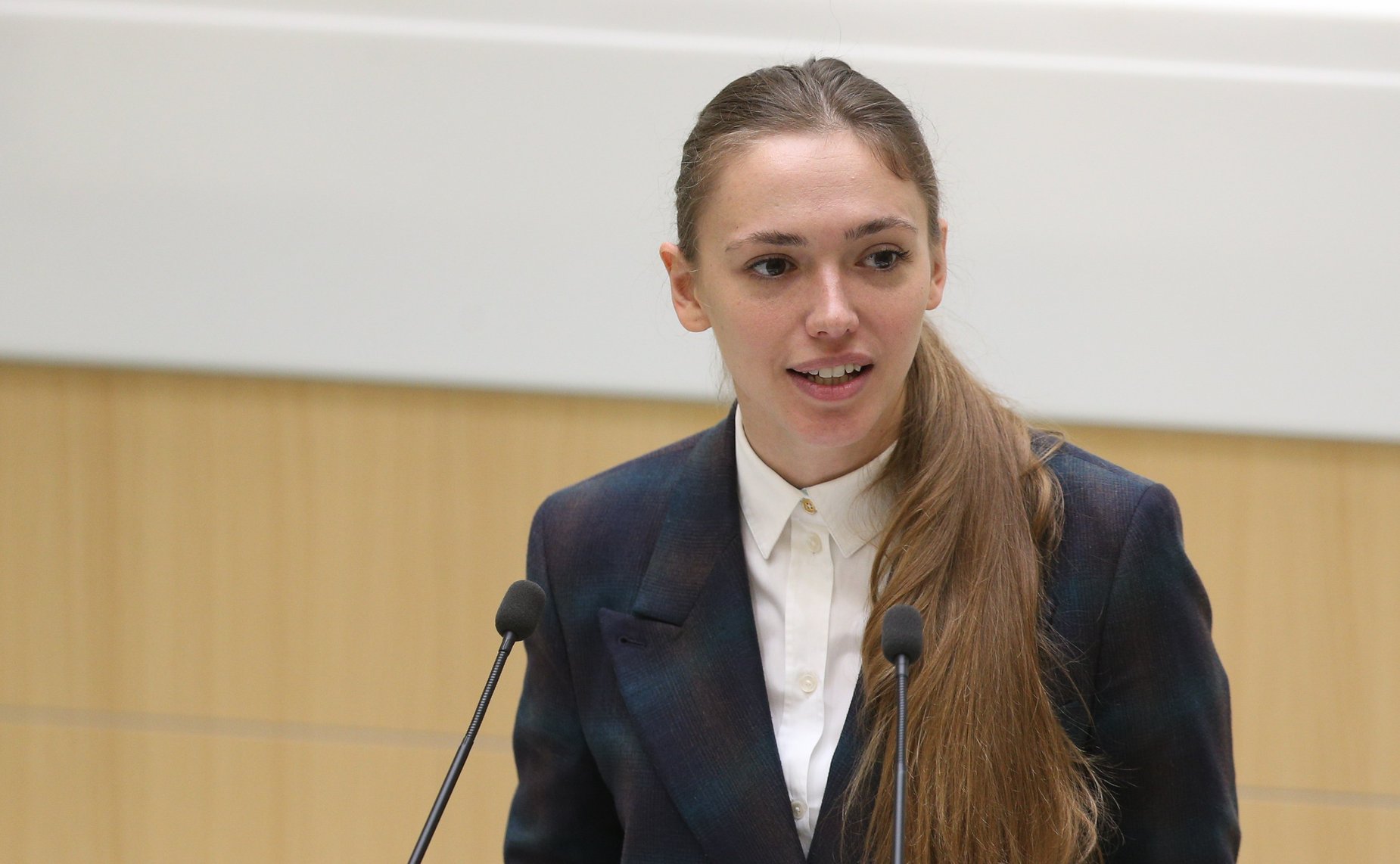 Пленарное заседание Форума молодых парламентариев: «Молодежь XXI века: сберегая наследие, развивая сотрудничество, приближая будущее»