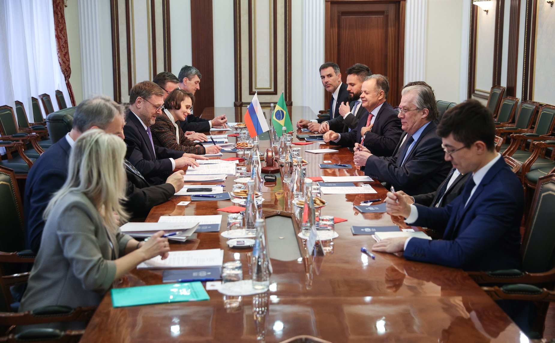 Константин Косачев провел встречу с первым заместителем Председателя Федерального сената Национального конгресса Федеративной Республики Бразилии Венезиано Виталом ду Рего