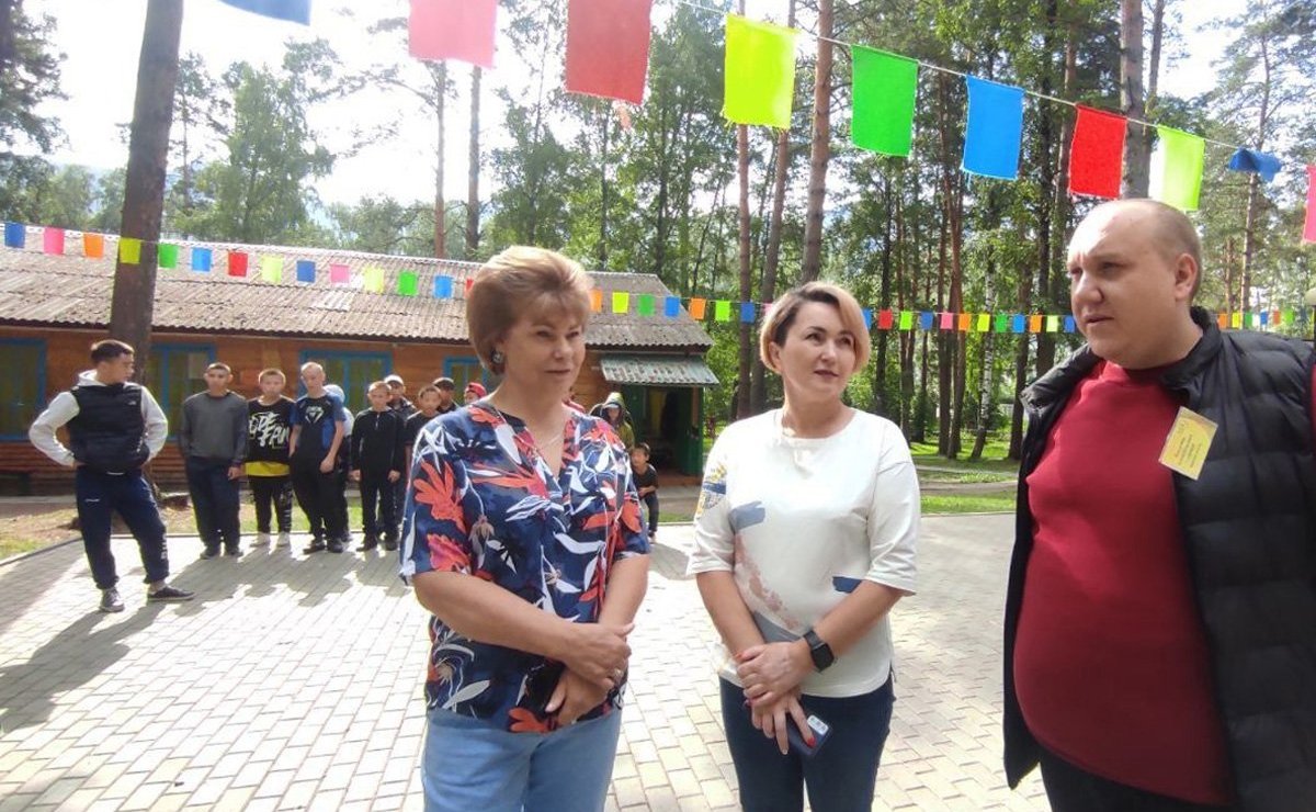 Татьяна Гигель в ходе рабочей поездки по региону побывала в летнем оздоровительном лагере «Манжерок»