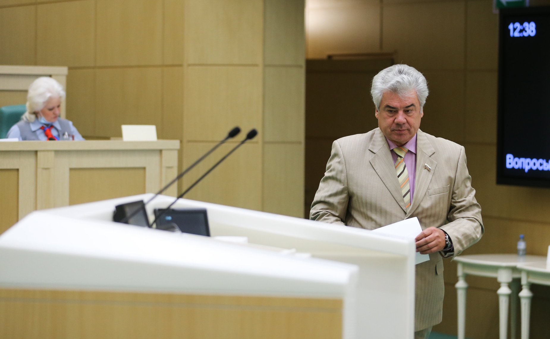 Виктор Бондарев