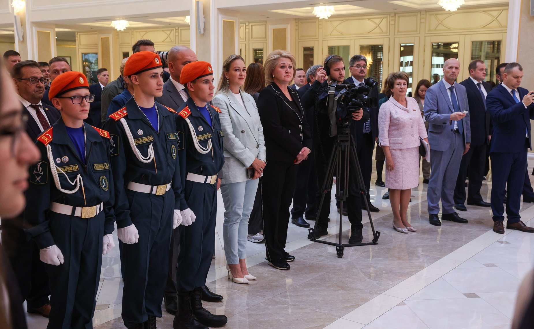 Юрий Воробьев и Дмитрий Василенко открыли в Совете Федерации выставку «Невыученные уроки истории. Связь времен. Пропаганда ненависти»