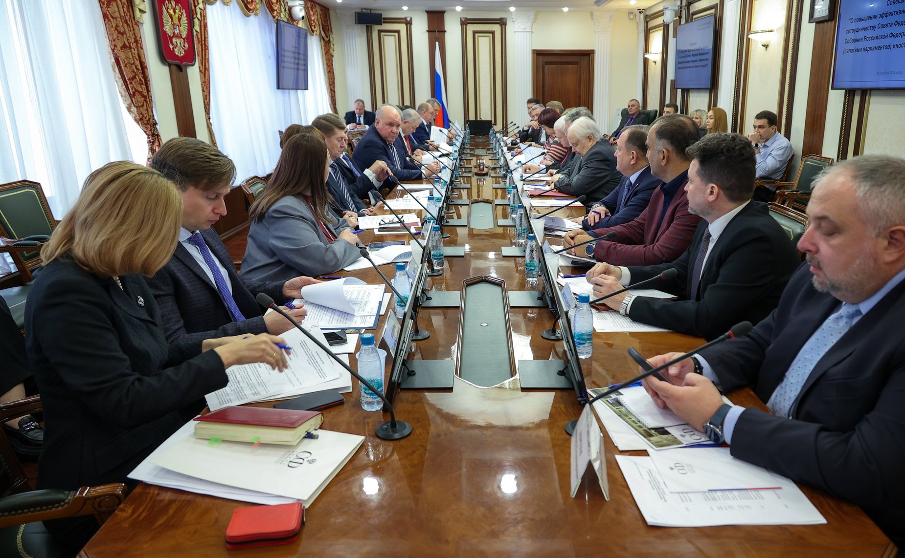 Совещание Комитета СФ по международным делам «О повышении эффективности работы групп по сотрудничеству Совета Федерации ФС РФ с парламентами (палатами парламентов) иностранных государств»
