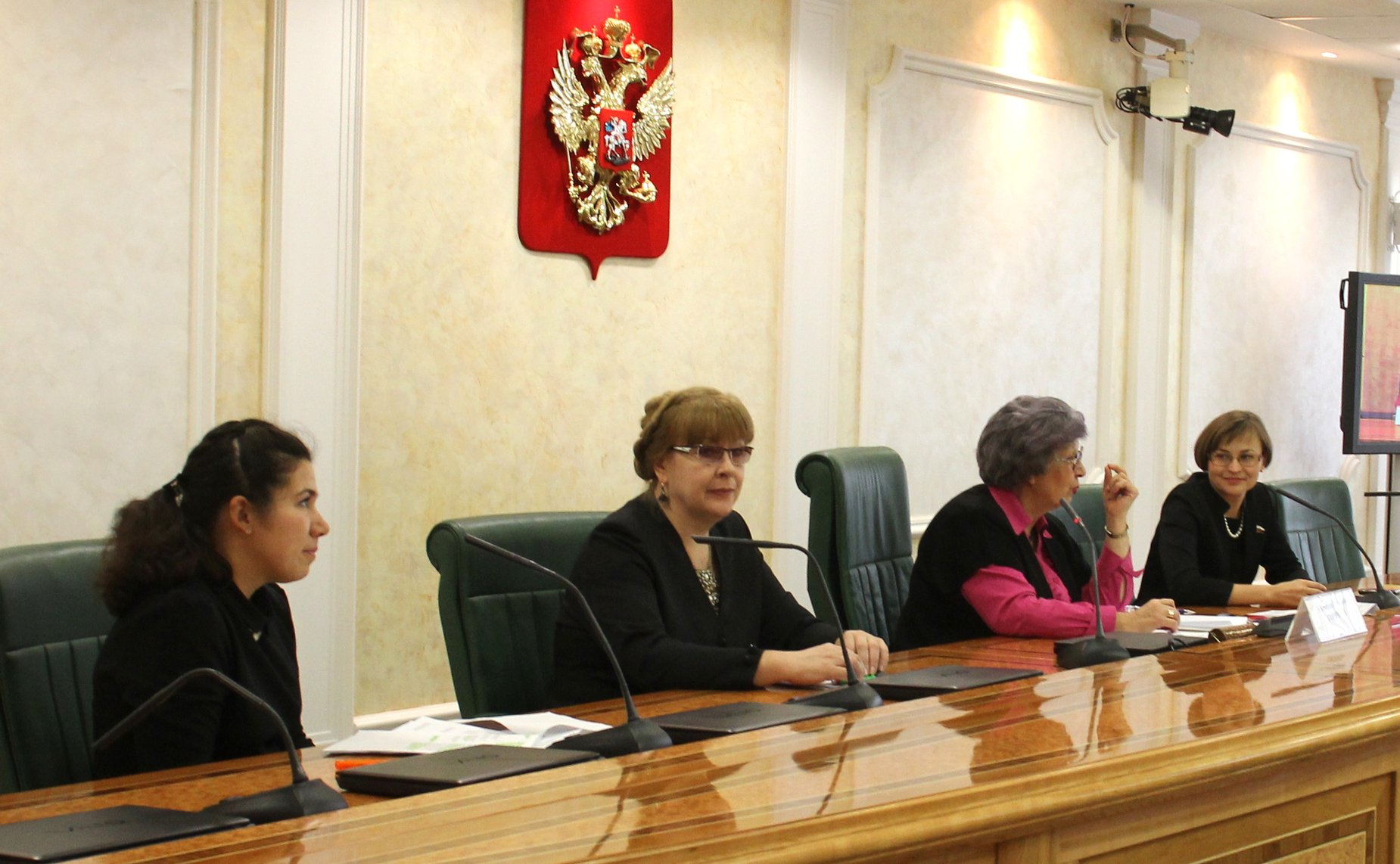 Встреча Л. Боковой и С. Горячевой с делегатами XII Международного детского экологического форума «Зелёная планета 2014»