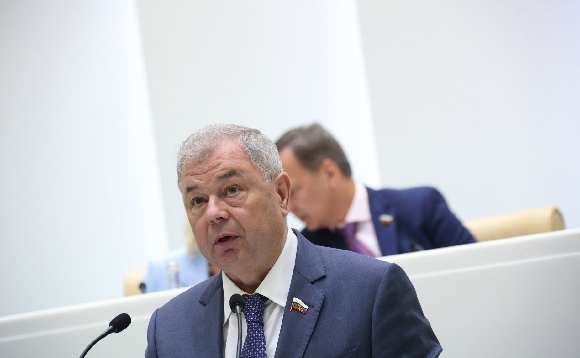 Анатолий Артамонов