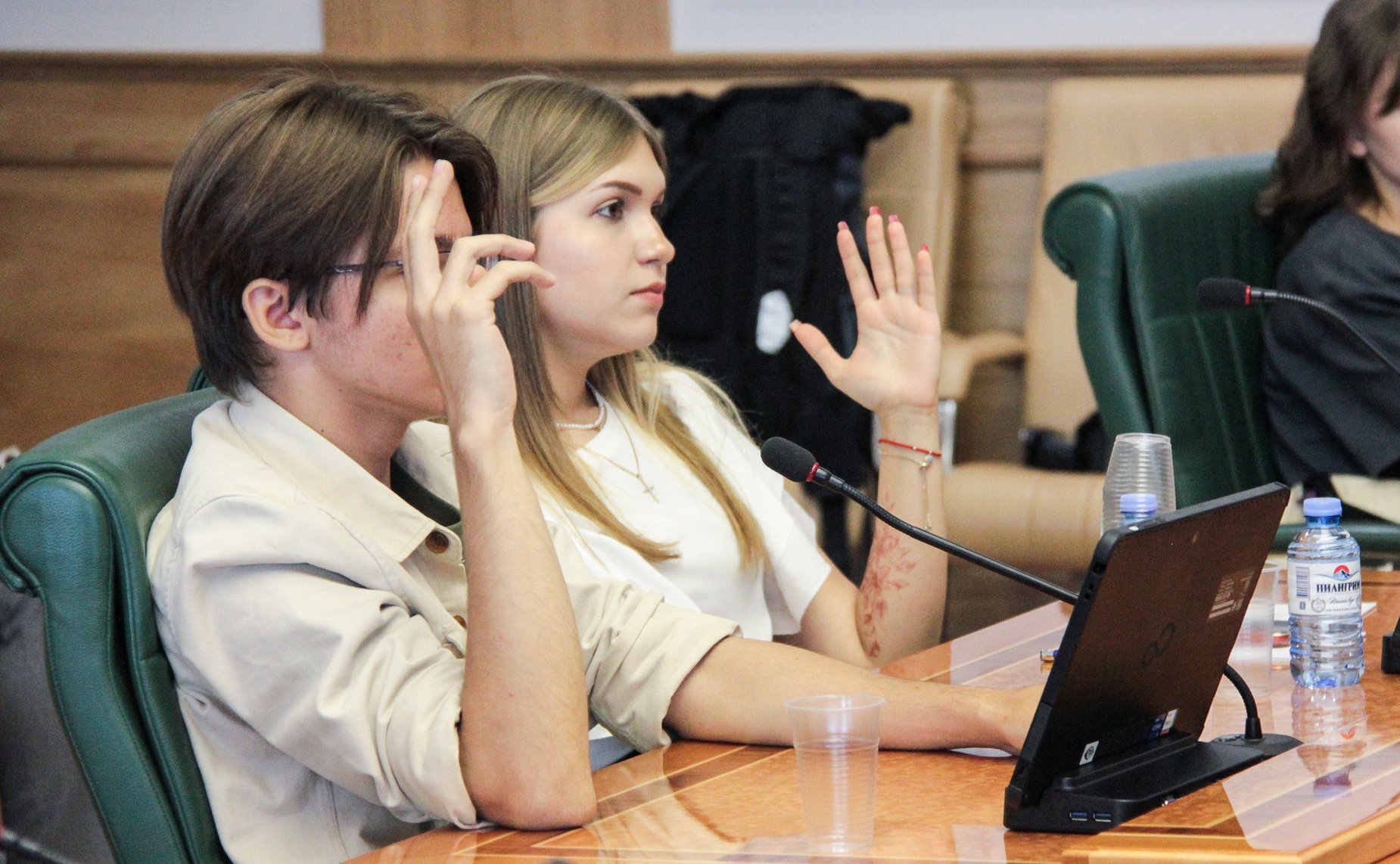 Встреча заместителя председателя Комитета СФ по международным делам Фарита Мухаметшина с детьми-победителями международного проекта «Территория успеха: Пегас»