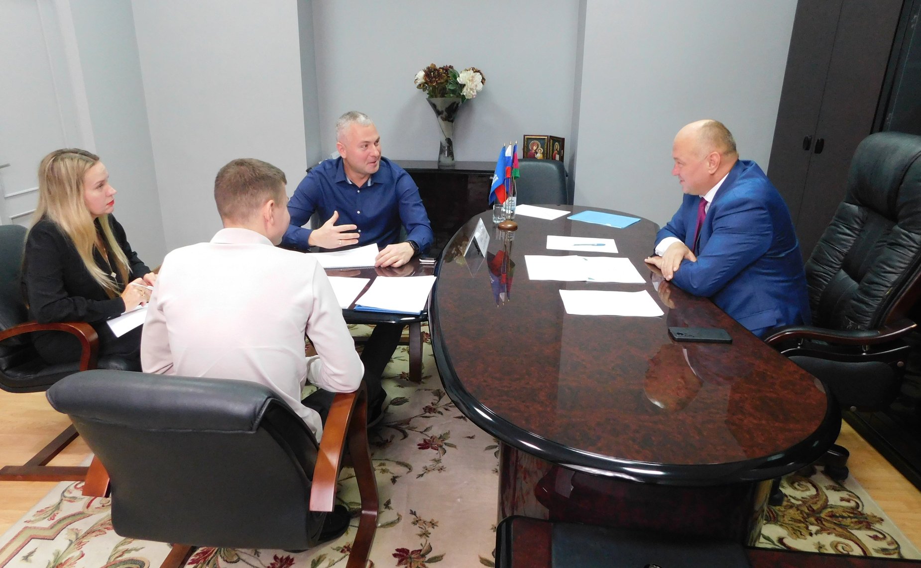 Алексей Кондратенко провел прием граждан в регионе