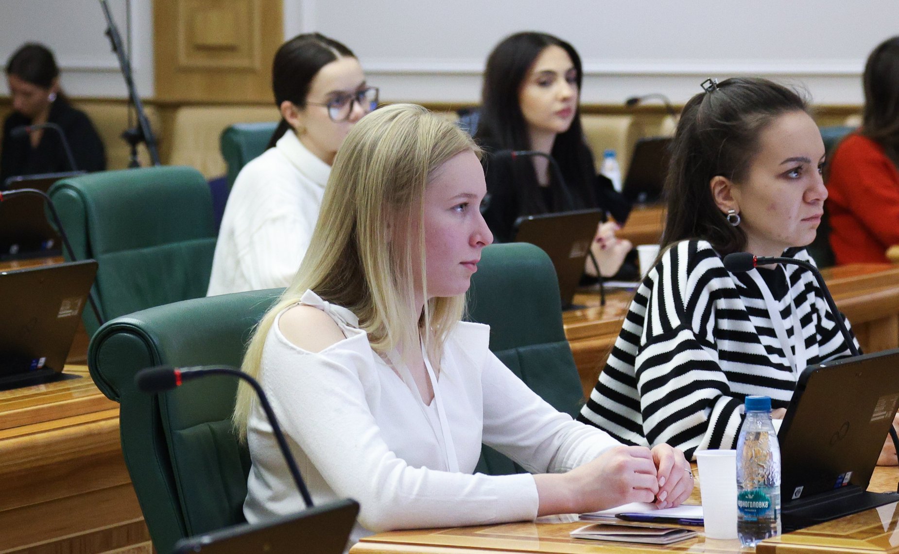 Встреча председателя Комитета СФ по международным делам Григория Карасина с иностранными журналистами, стажирующимися в ведущих российских СМИ, в рамках проекта «ИнтерНовости» (Россотрудничество)