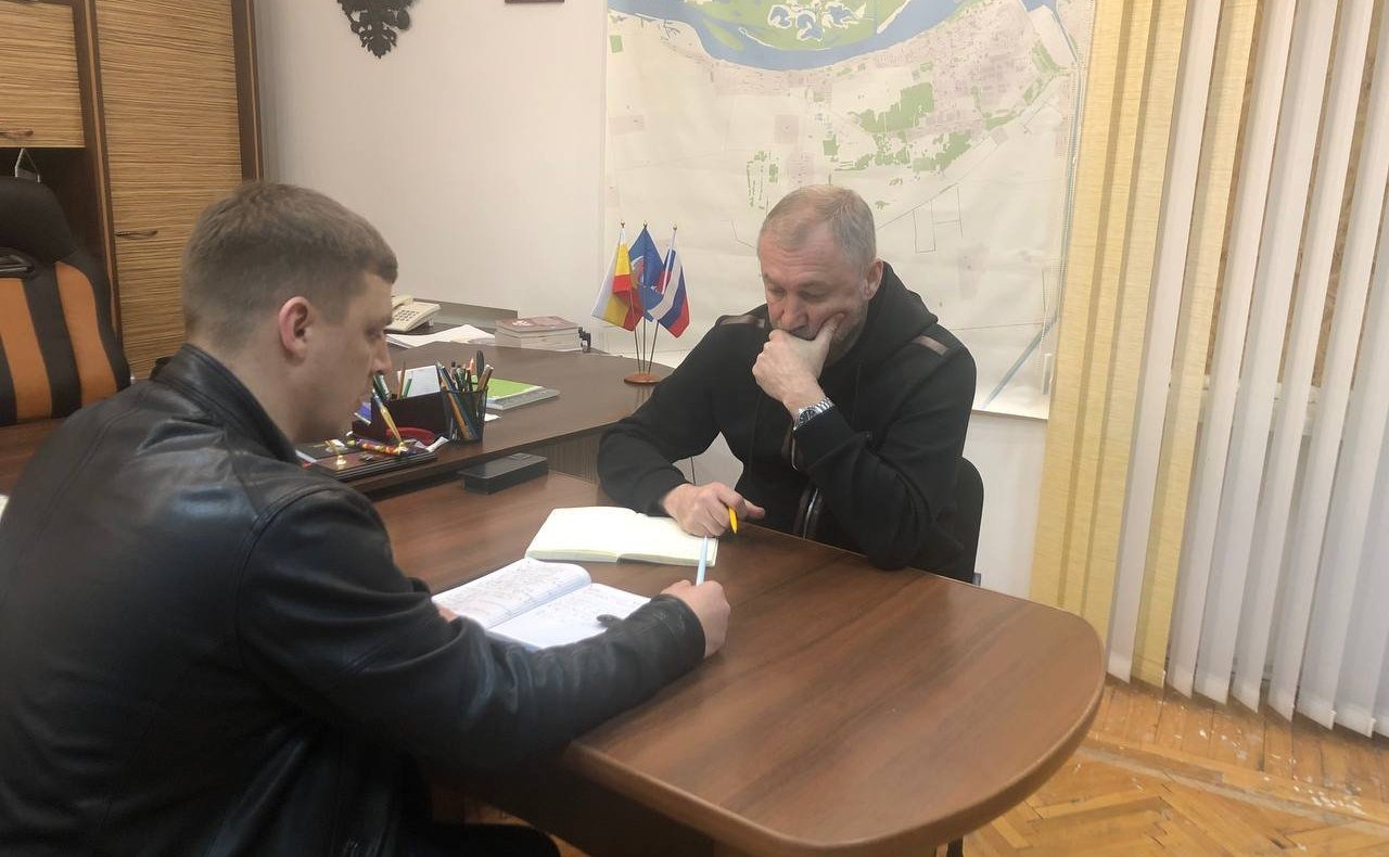 Константин Басюк во время поездки в регион провел совещание с руководством Новокаховской городской военно-гражданской администрации