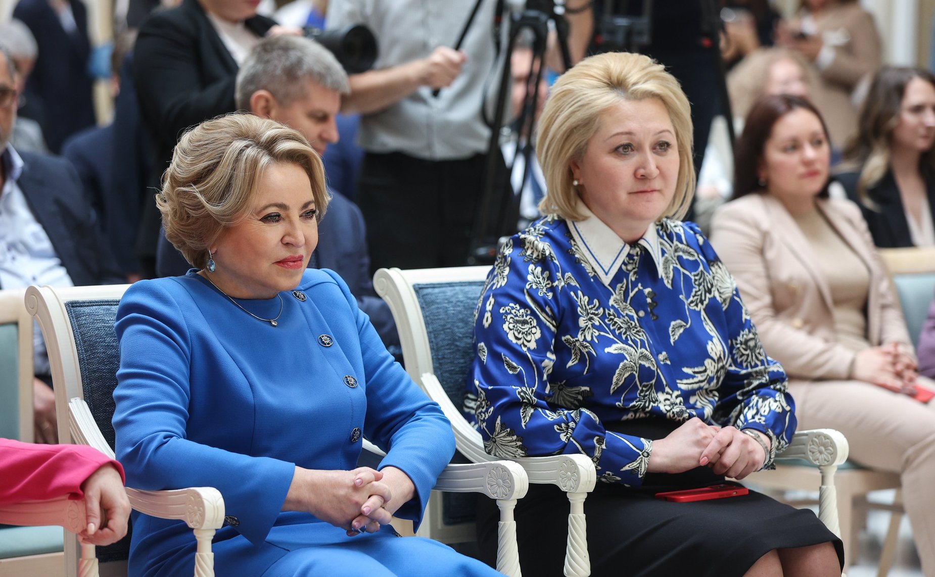 Валентина Матвиенко провела торжественную церемонию награждения лауреатов Национальной премии в сфере товаров и услуг для детей «Золотой медвежонок»