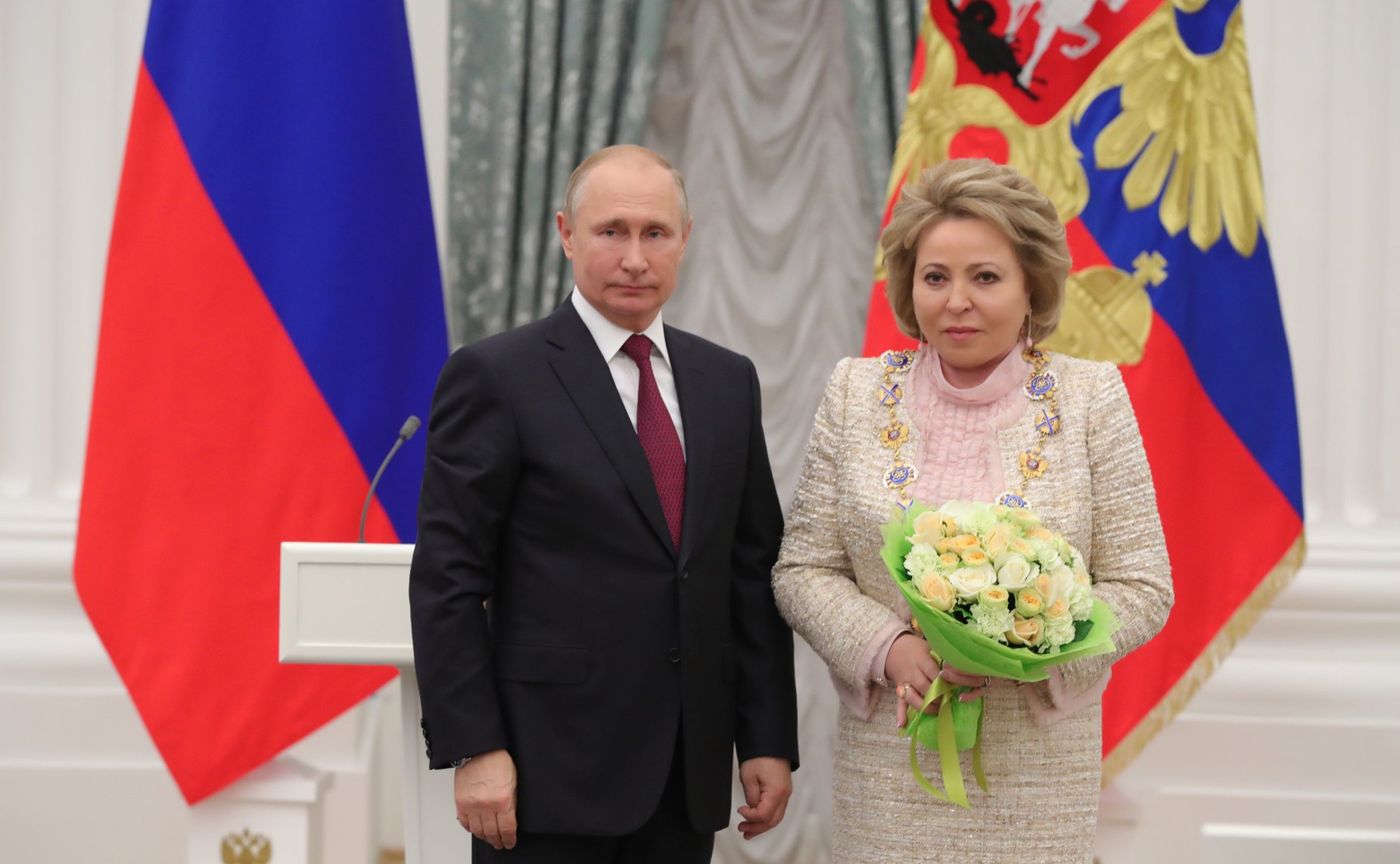 Президент России В. Путин наградил Председателя Совета Федерации В. Матвиенко орденом Святого апостола Андрея Первозванного