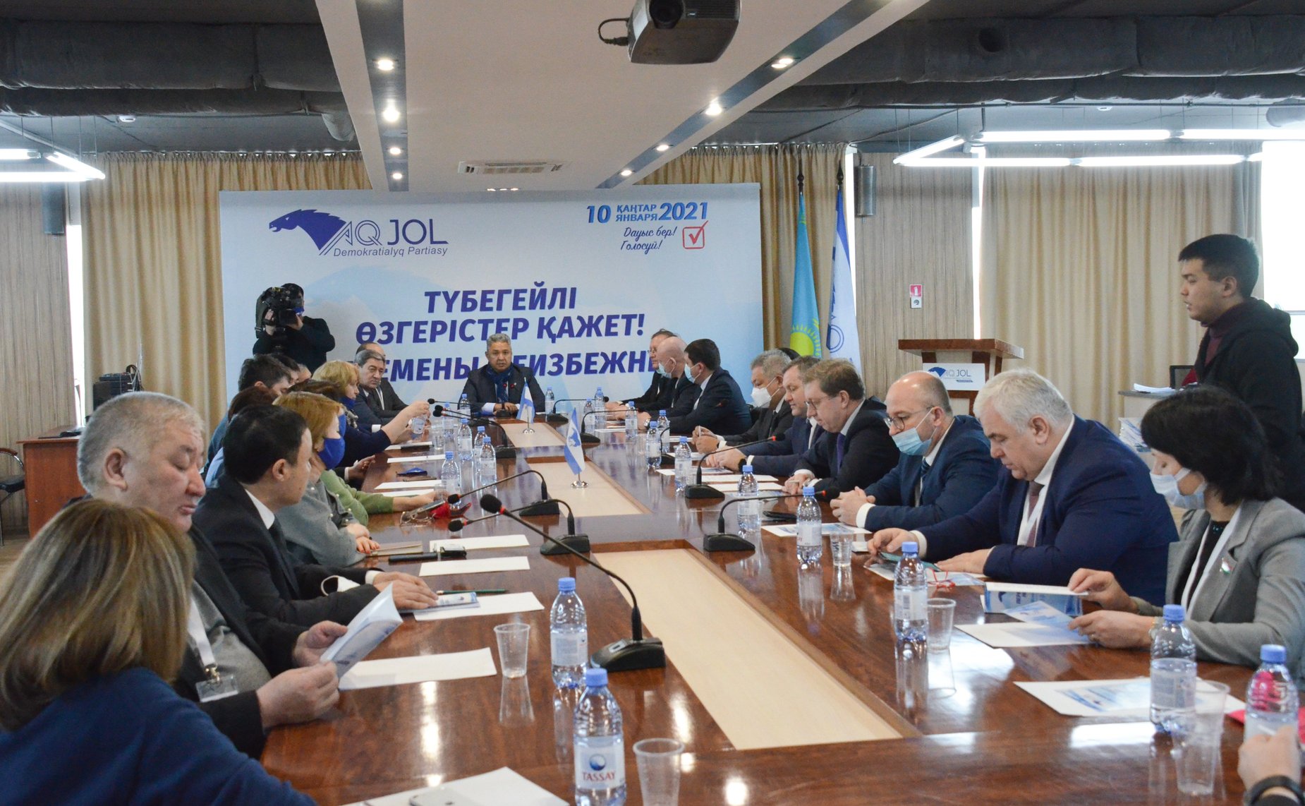 Делегация Совета Федерации принимает участие в наблюдении за проведением выборов депутатов Мажилиса Парламента Республики Казахстан