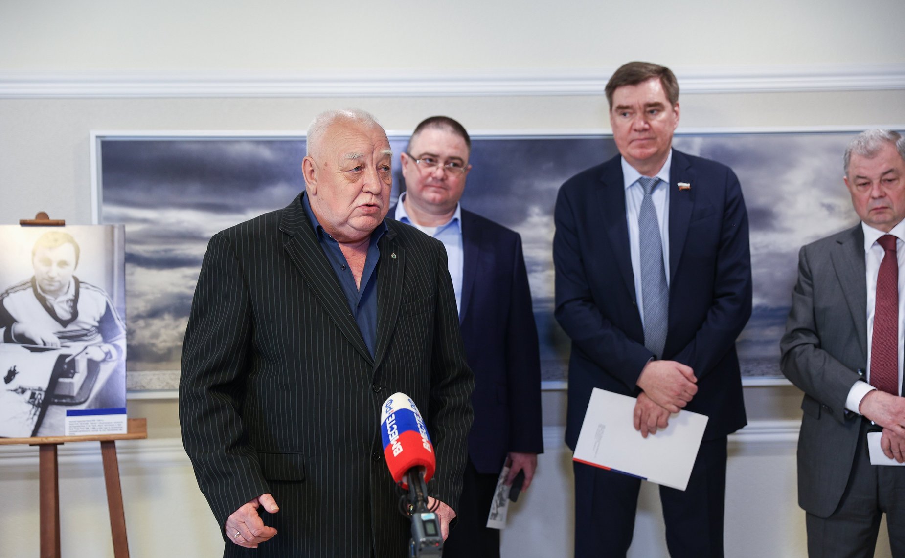 В Совете Федерации открылась выставка «35 лет поисковому движению в России»