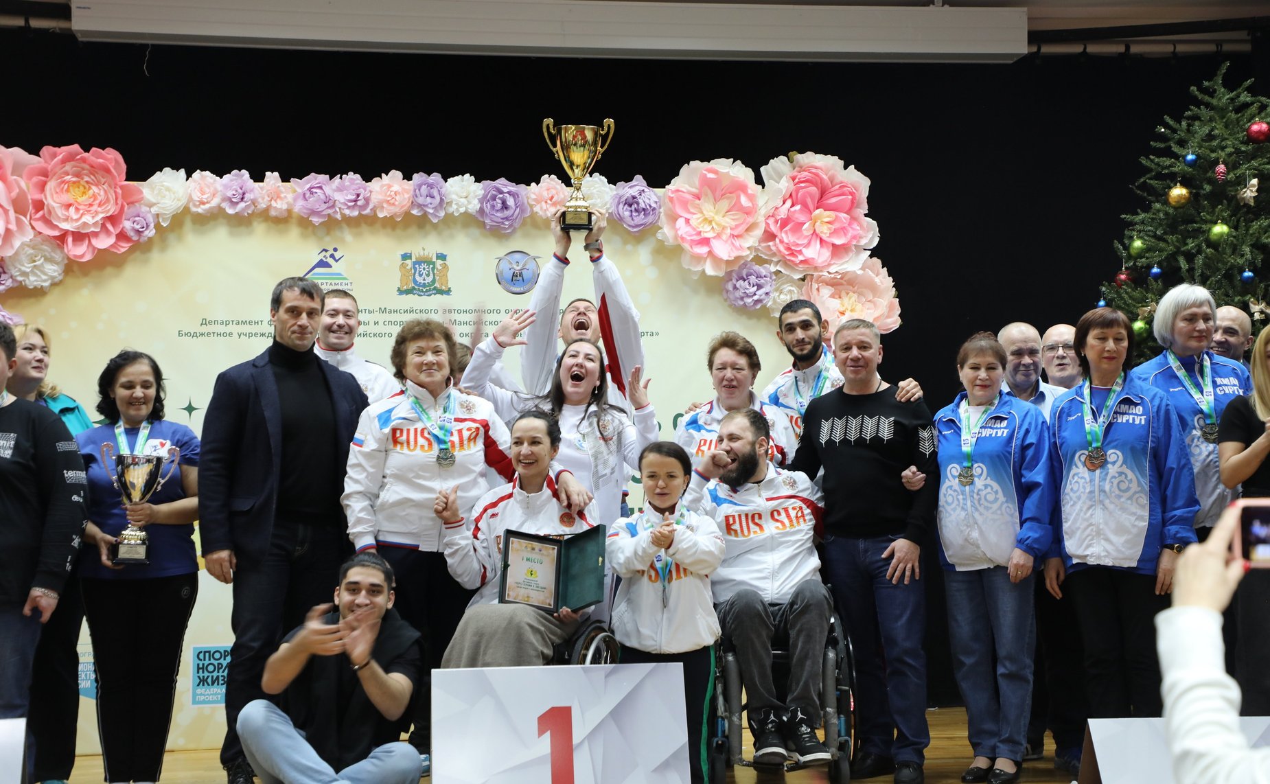 Эдуард Исаков посетил знаковые международные и региональные мероприятия, приуроченные ко Дню образования Ханты-Мансийского автономного округа – Югры