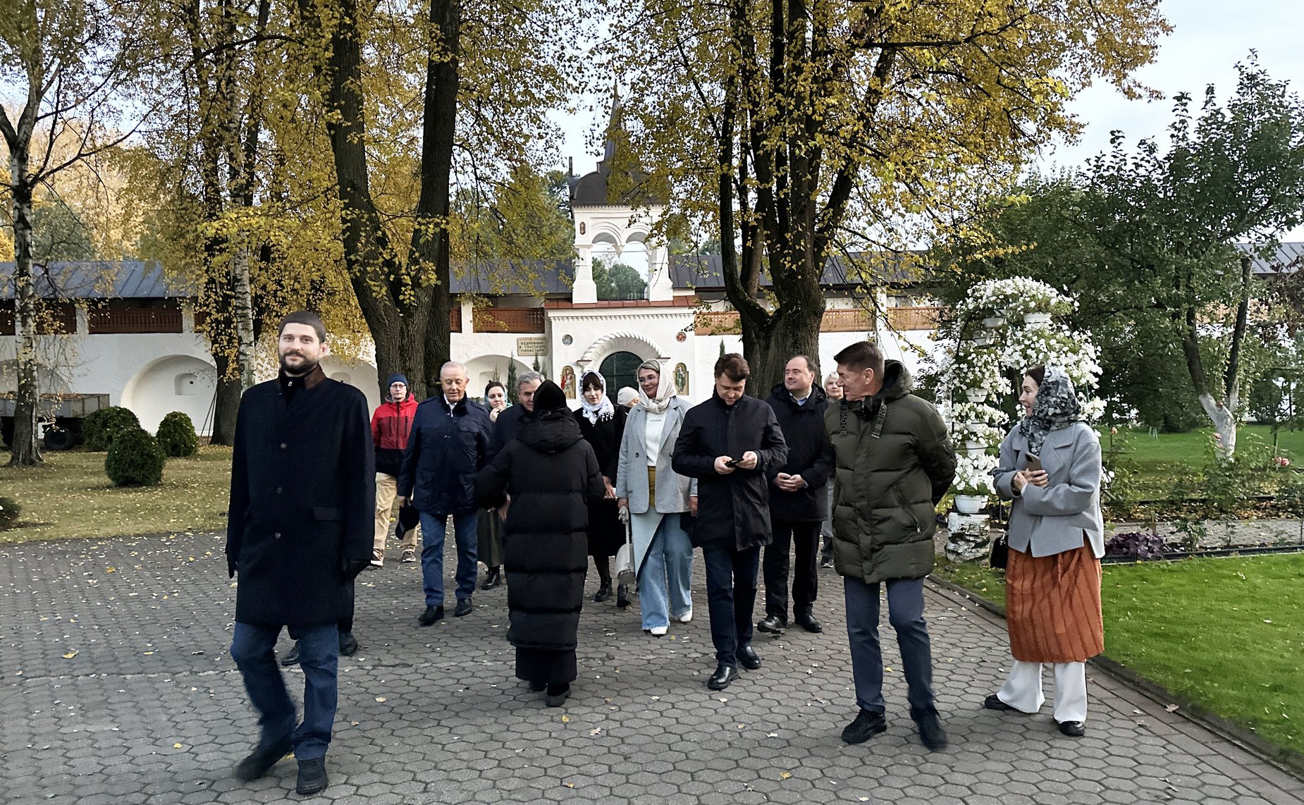 Сенаторы осмотрели площадки, отведенные под реализацию проектов комплексного развития территории и Церковь Иоанна Предтечи в Толчкове
