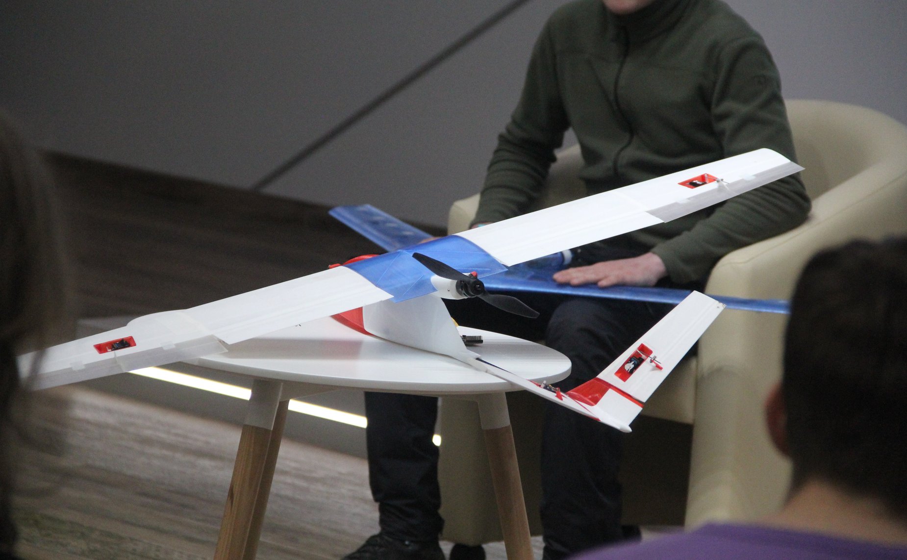 Андрей Епишин в рамках работы в регионе провел совещание о ходе реализации комплексного образовательного проекта по созданию экосистемы кружков и лабораторий авиационного инжиниринга и беспилотных авиасистем