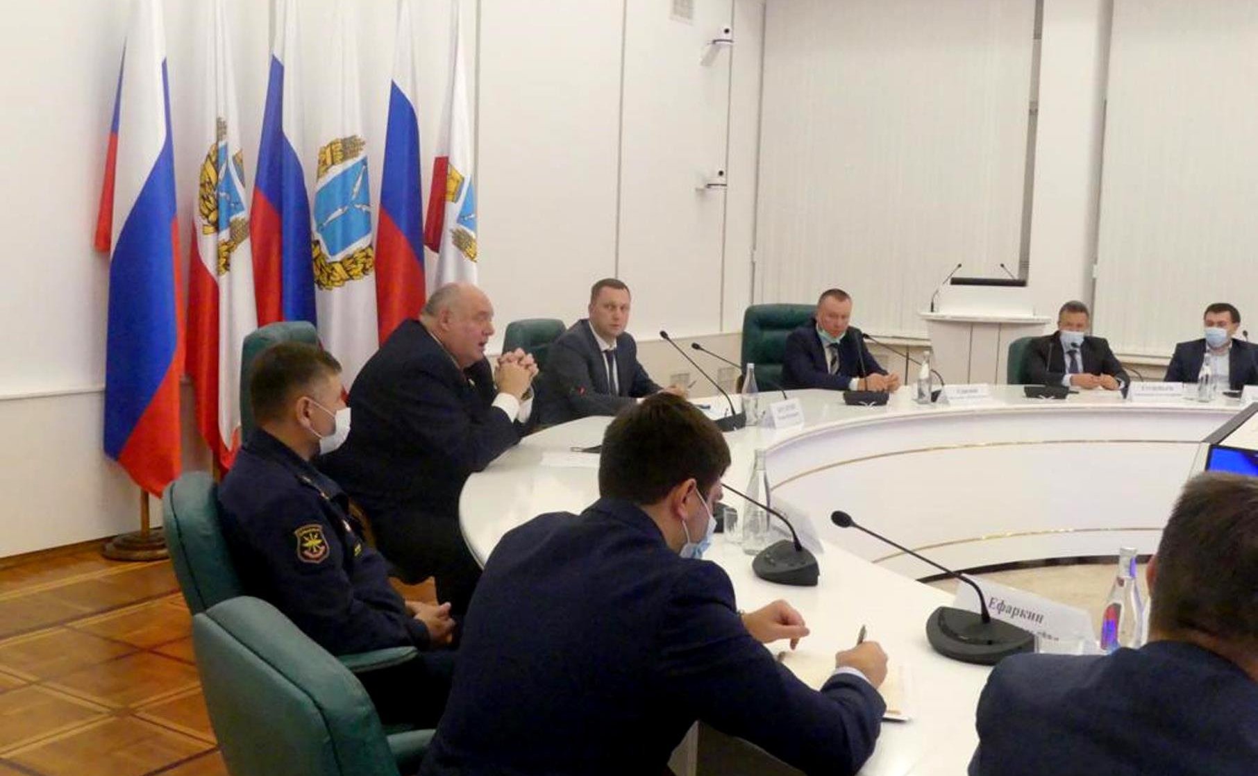 Сергей Аренин в рамках работы в субъекте РФ провел совещание с командирами воинских частей и главами муниципальных образований региона