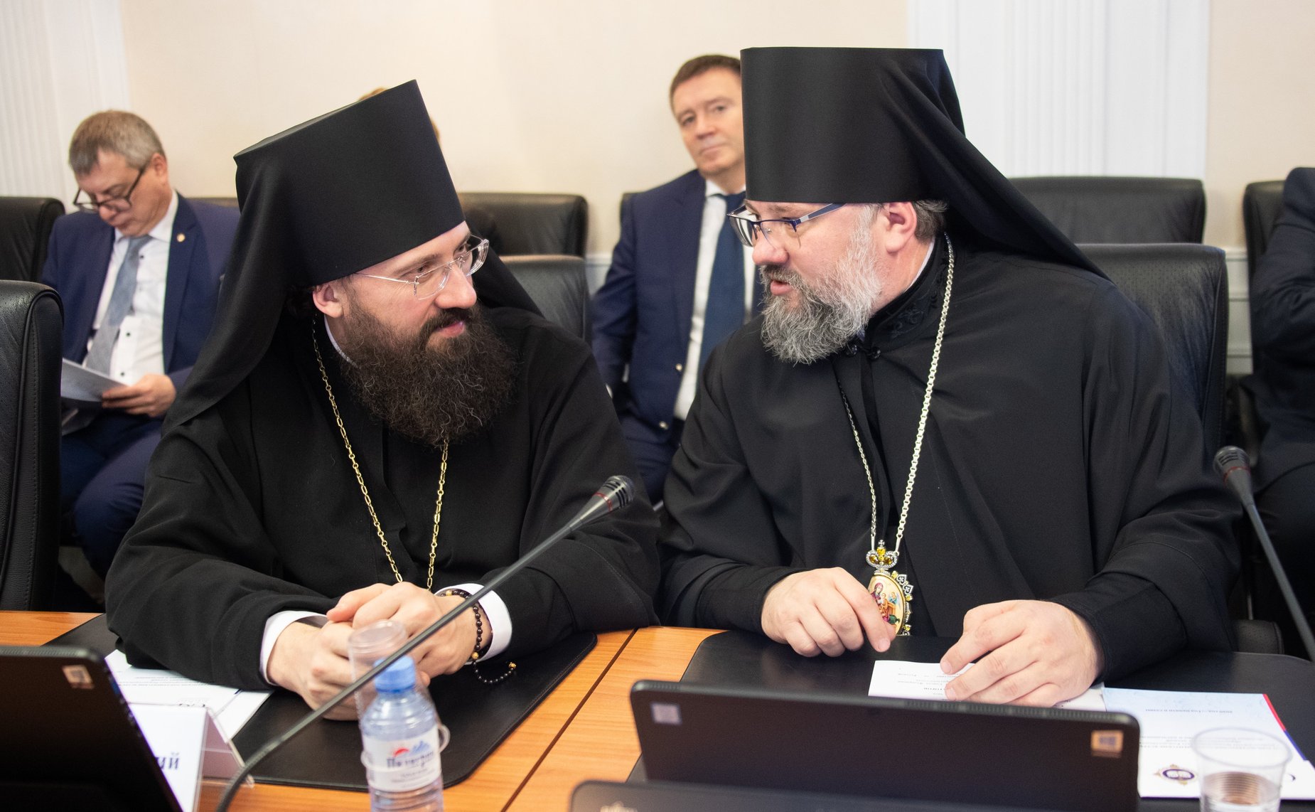 «Круглый стол» в рамках VIII Рождественских парламентских встреч в СФ. Общественное-государственное партнерство в продвижении просветительских инициатив, направленных на сохранение наследия Великой Победы: роль СМИ