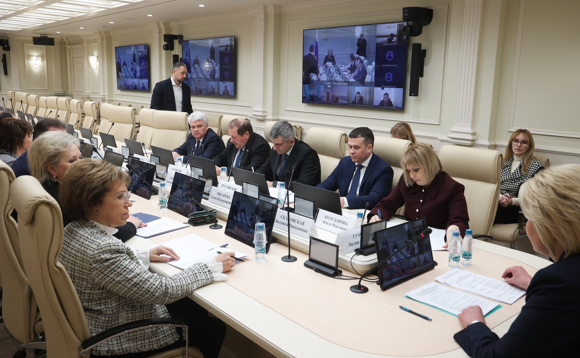 Совещание Комитета Совета Федерации по науке, образованию и культуре «О реализации Федерального закона от 28 декабря 2024 года № 544-ФЗ «О внесении изменений в статьи 67 и 78 Федерального закона «Об образовании в Российской Федерации»
