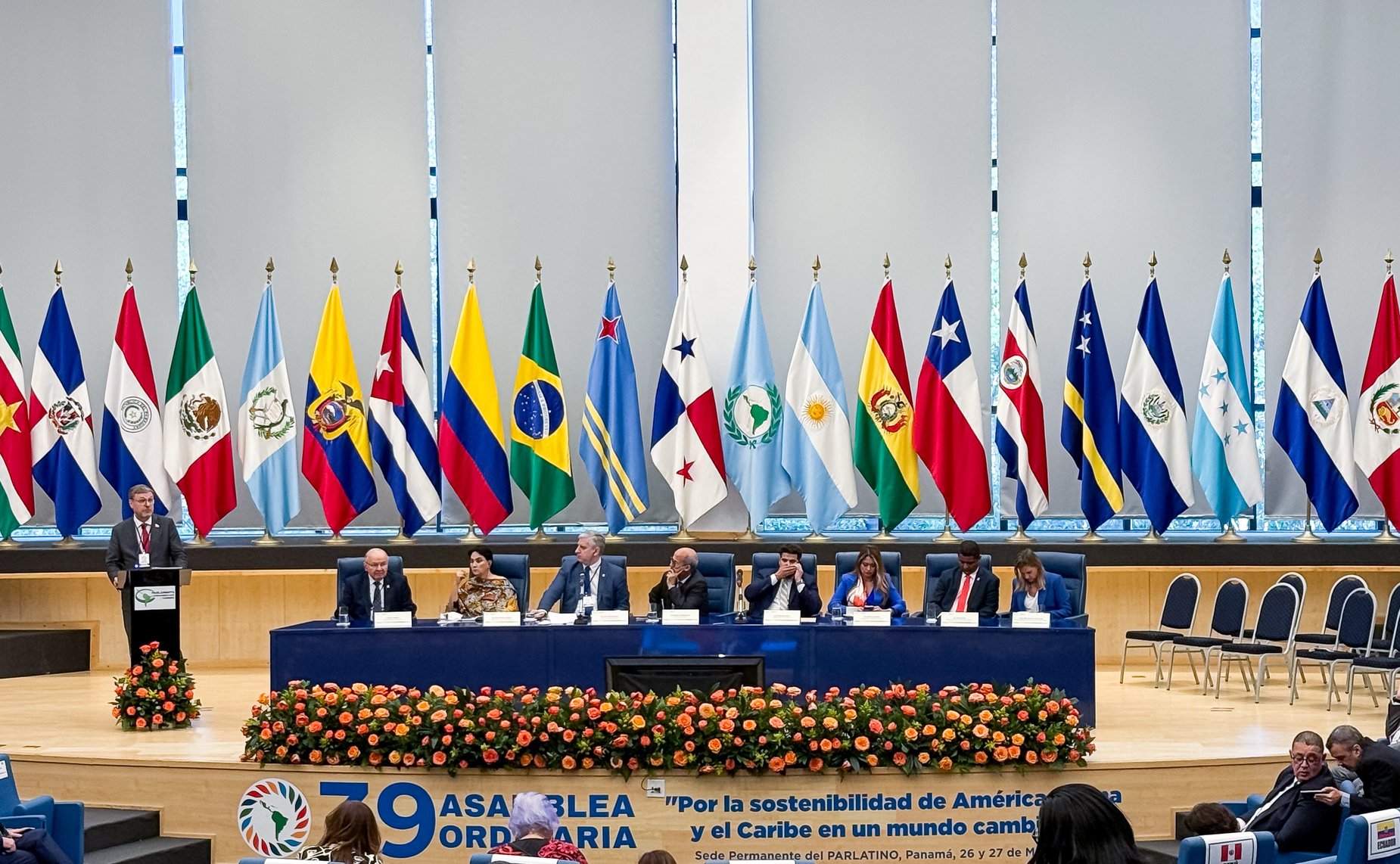 Заместитель Председателя Совета Федерации Константин Косачев выступил на пленарном заседании 39-й сессии Ассамблеи Парламента стран Латинской Америки и Карибского бассейна (ПАРЛАТИНО) в г. Панама