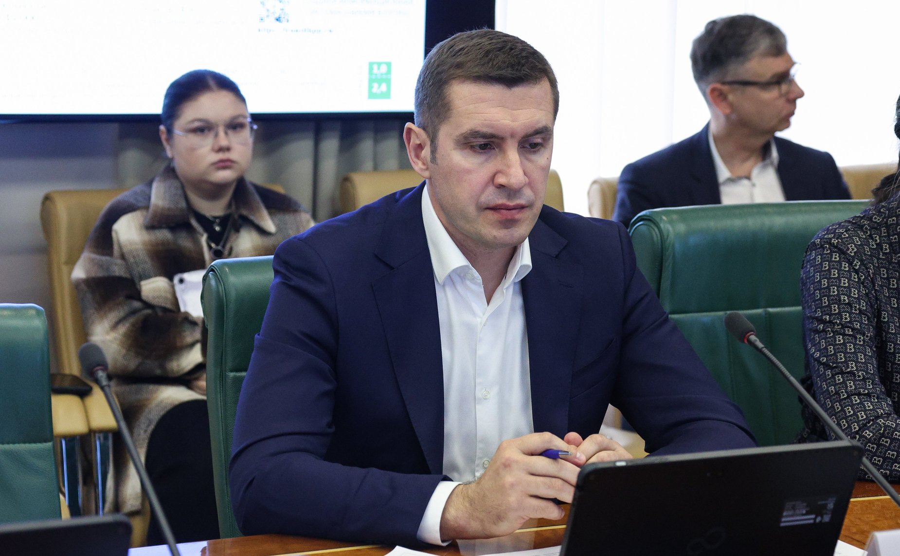 Совещание Комитета Совета Федерации по экономической политике совместно с Комитетом Совета Федерации по аграрно-продовольственной политике и природопользованию на тему «Развитие экономического потенциала регионов Азово-Черноморского бассейна»