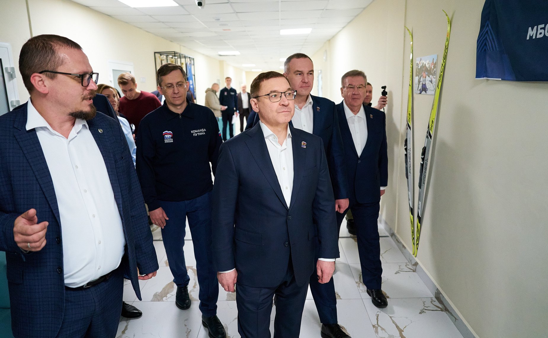 Первый заместитель Председателя СФ Владимир Якушев и губернатор Ханты-Мансийского автономного округа — Югры Руслан Кухарук посетили школу и новый корпус Югорского физико-математического IT-лицея в столице ХМАО Югре