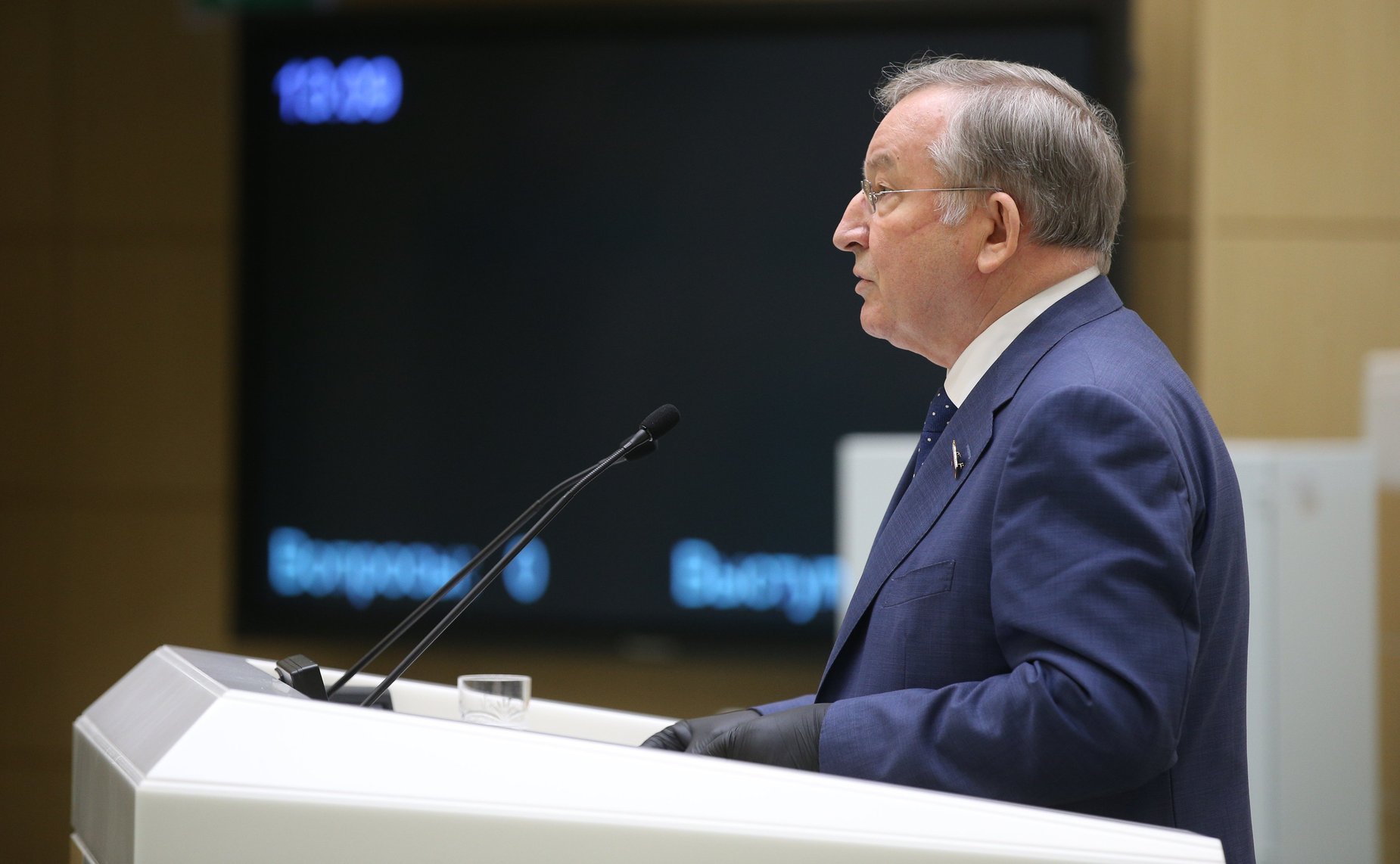 Александр Карлин