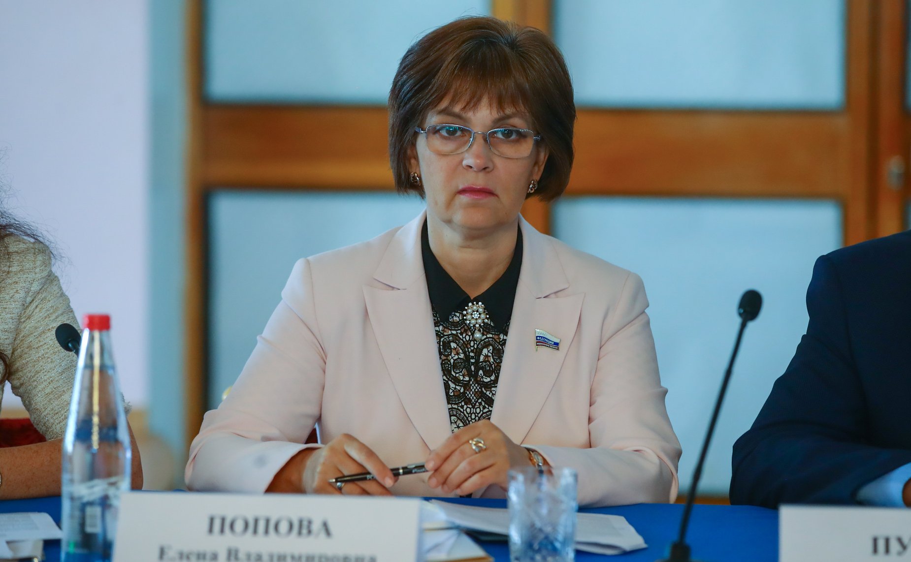 Елена Попова