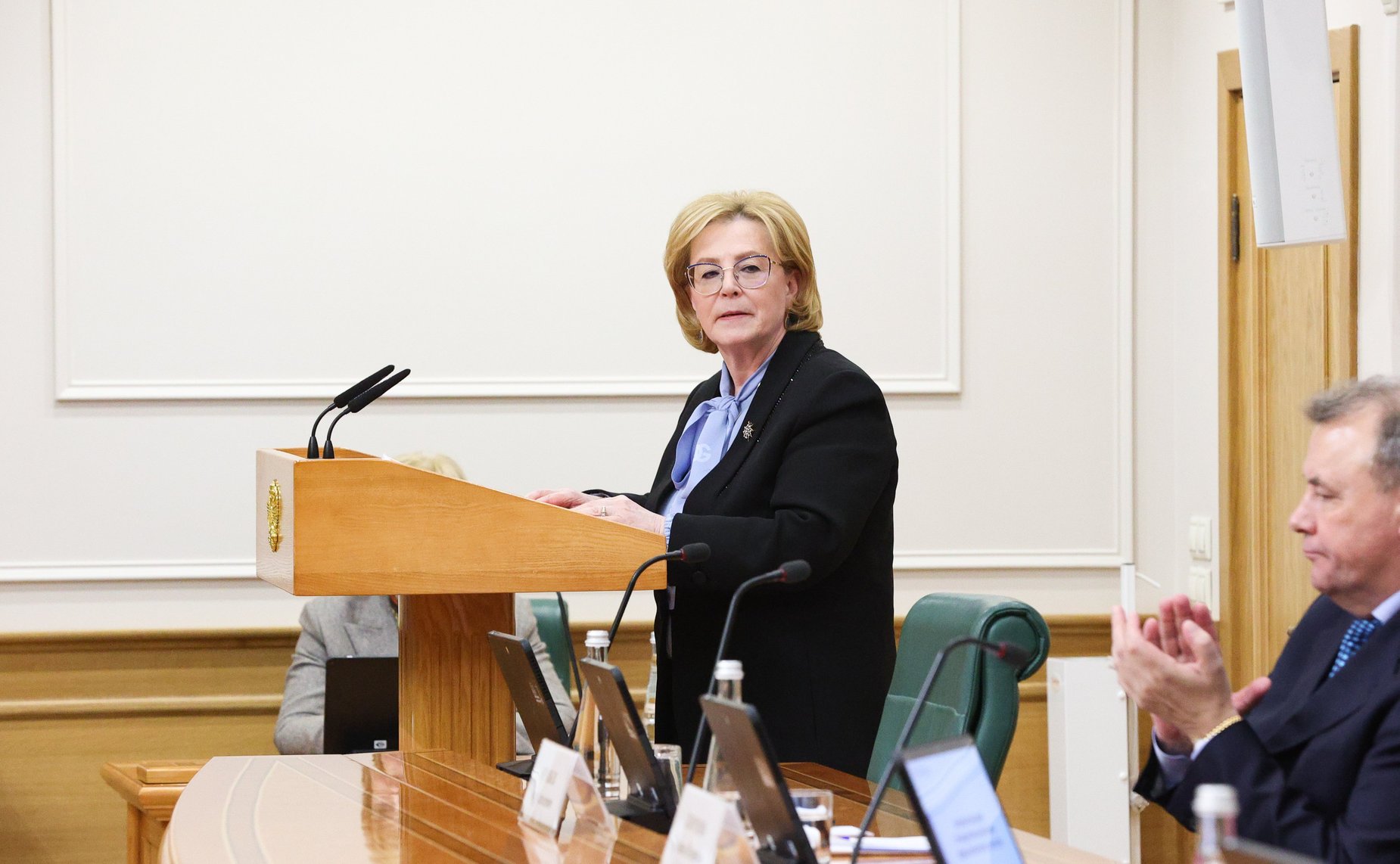 Встреча сенаторов РФ с руководителем Федерального медико-биологического агентства Вероникой Скворцовой в формате «парламентского диалога»