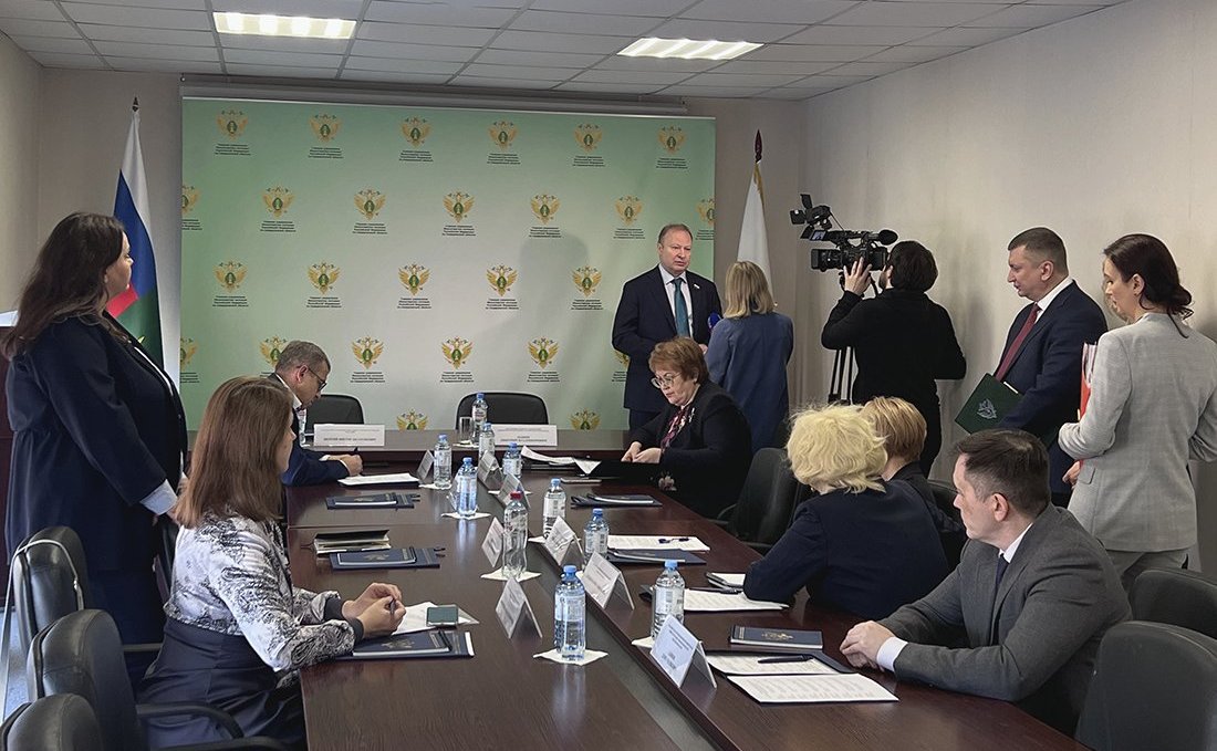 Виктор Шептий провел «круглый стол» на тему: «Актуальные вопросы обеспечения граждан Свердловской области нотариальными услугами»