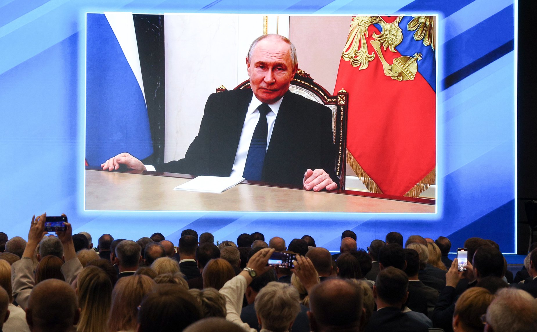 Пленарное заседание ХIII Форума регионов Беларуси и России «Экономическое взаимодействие регионов – основа устойчивого развития Беларуси и России»