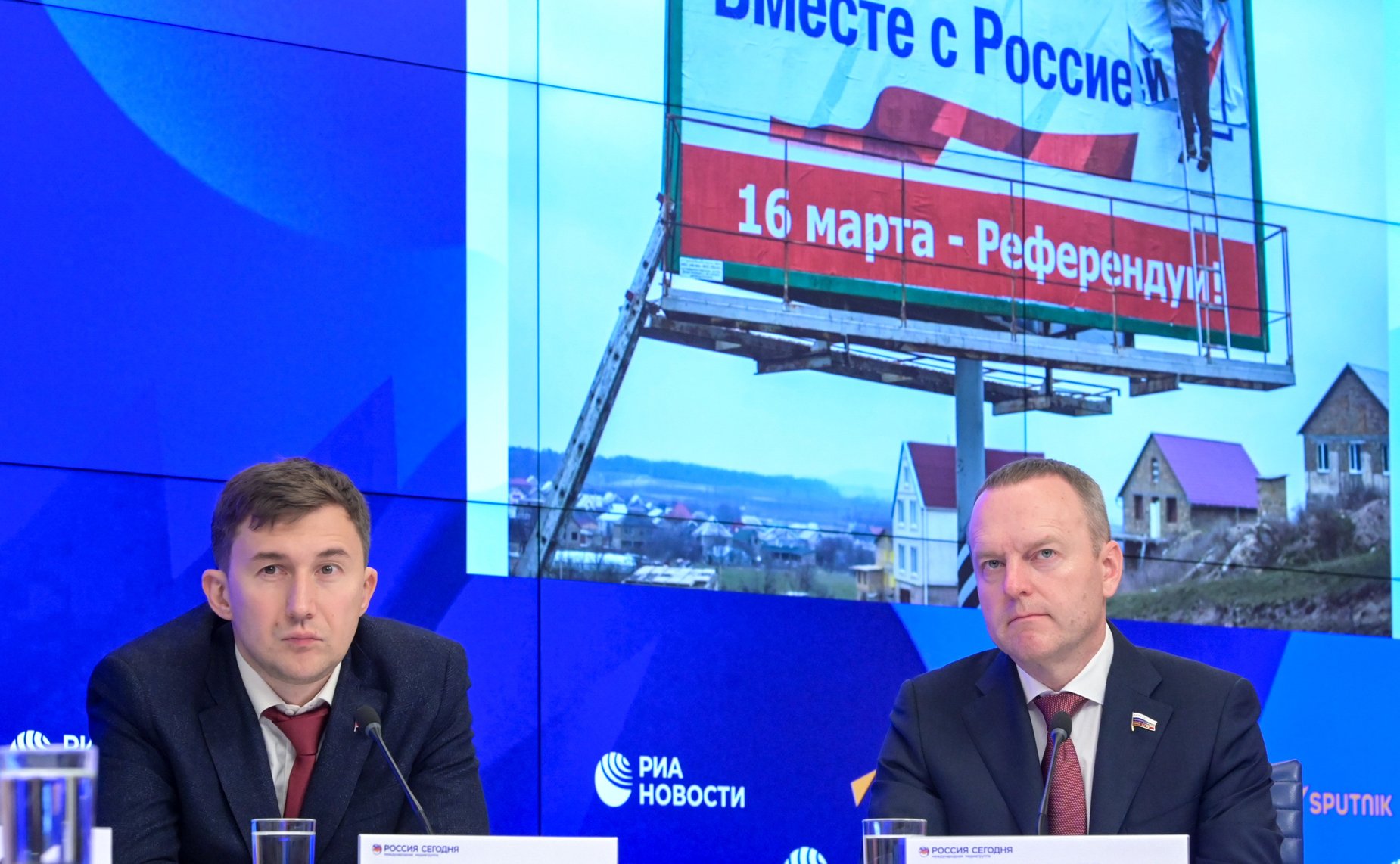 Сенатор РФ Сергей Карякин принял участие в видеомосте Москва — Симферополь «Крым и Россия — вместе навсегда» к 12-й годовщине воссоединения Крыма и Севастополя с Россией