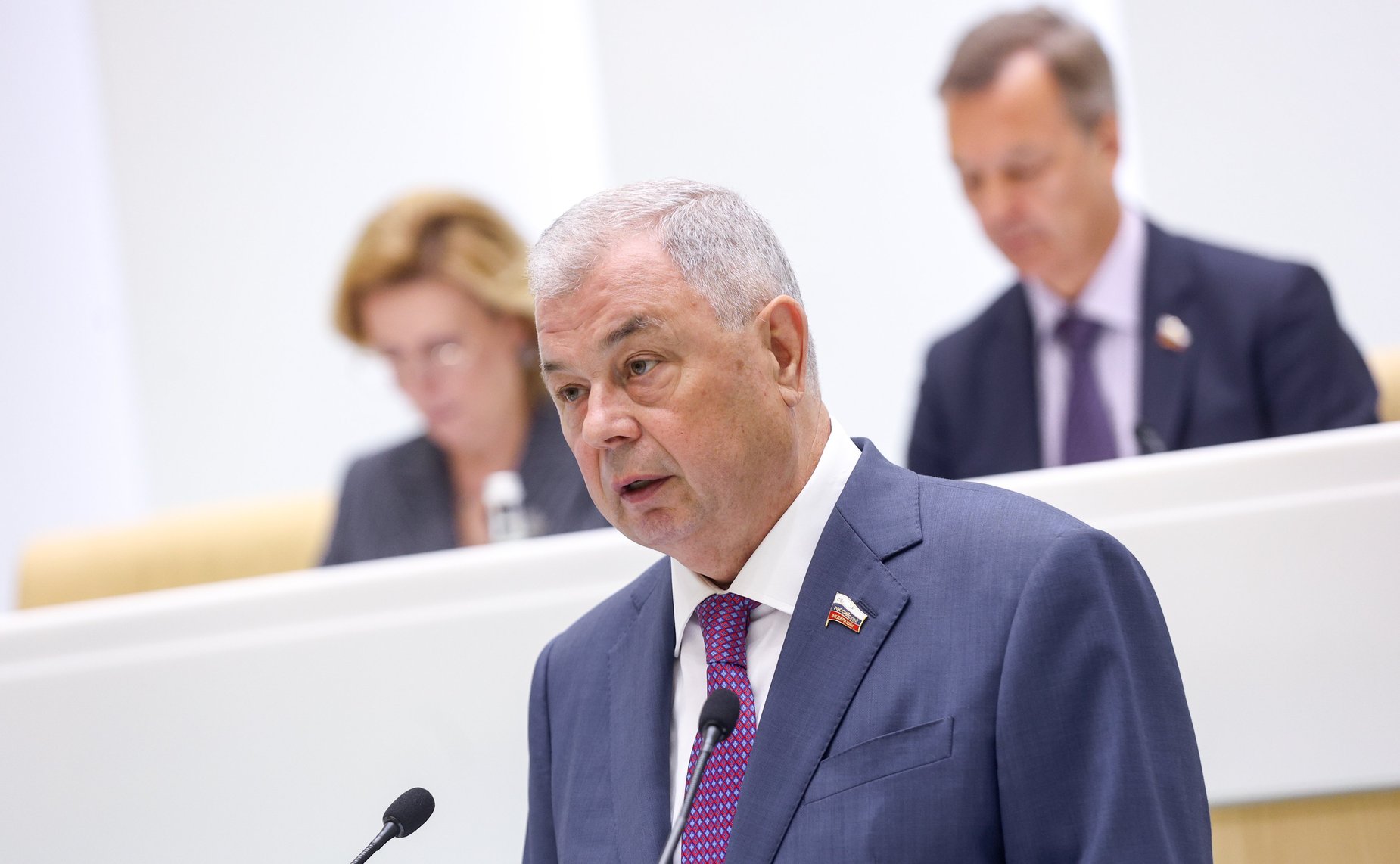 Анатолий Артамонов