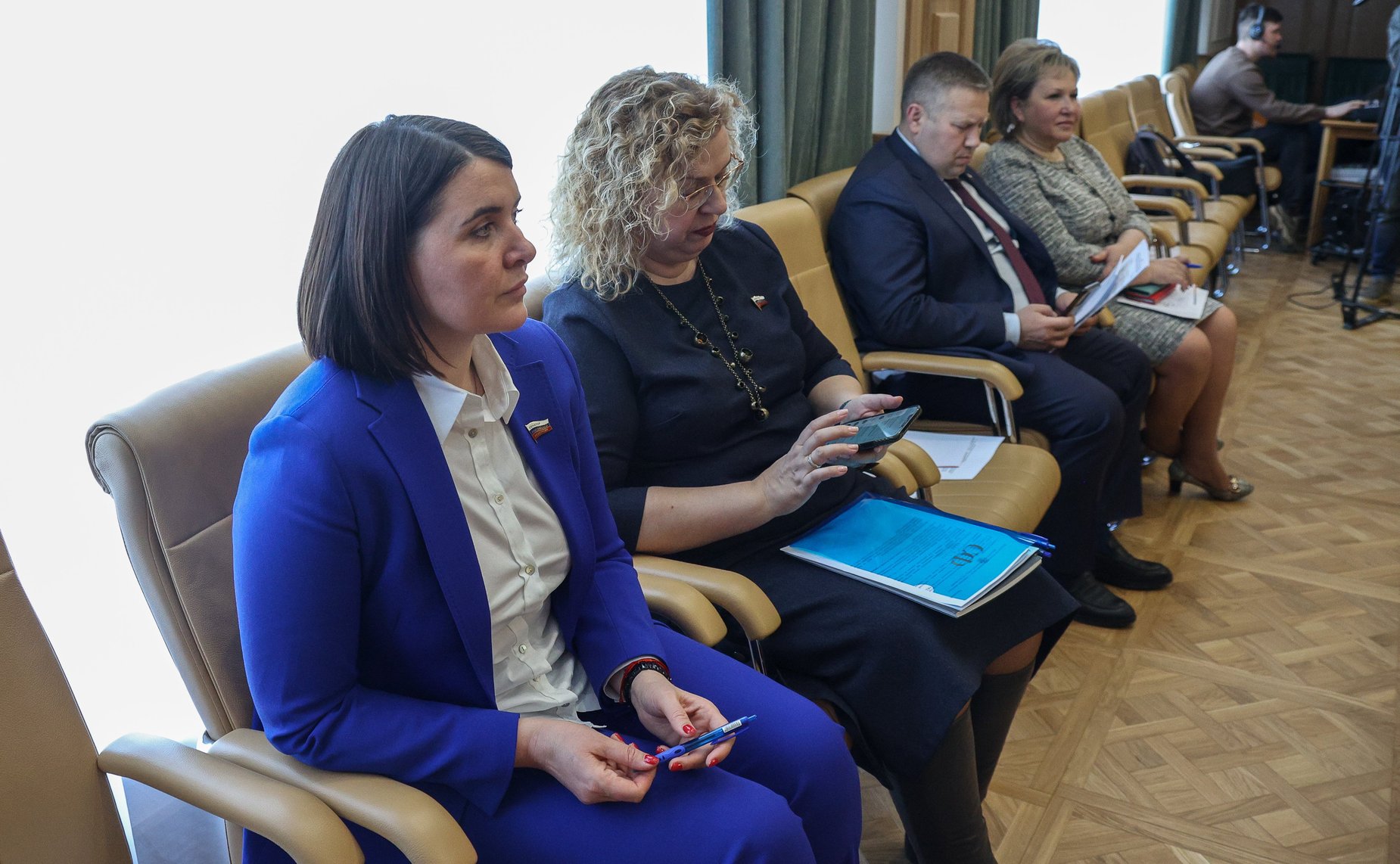 Встреча сенаторов Российской Федерации с генеральным директором — председателем правления ОАО «РЖД» Олегом Белозеровым в формате «Открытого диалога»