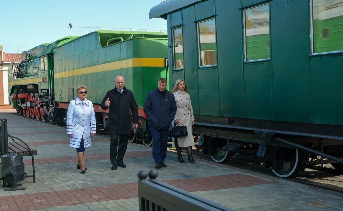 Сенатор РФ Олег Цепкин посетил Центр исторического наследия ЮУЖД