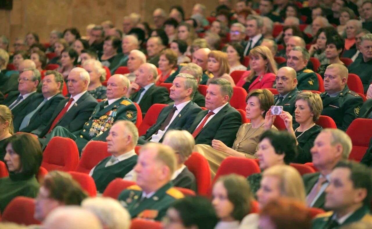 Николай Тихомиров принял участие в городском торжественном мероприятии «Слава героям на все времена!»