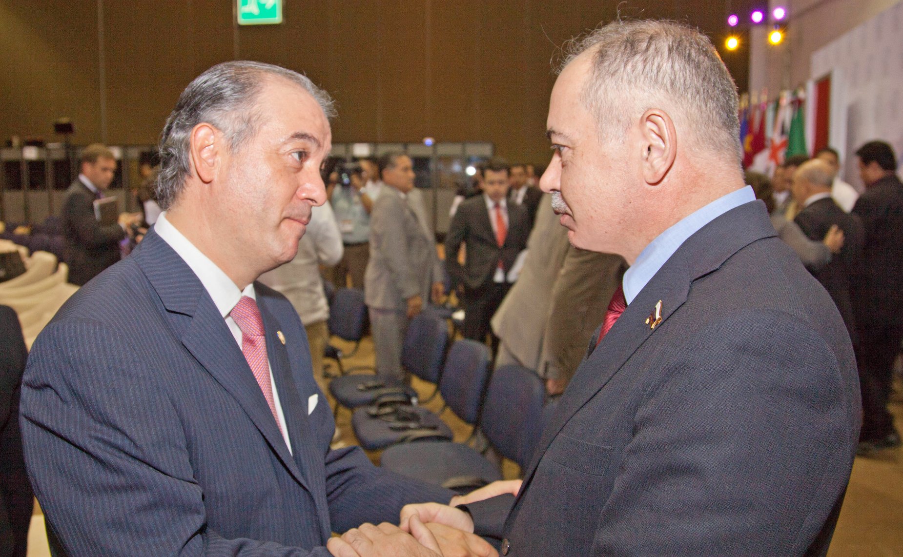 Умаханов с представителем из Мексики. АТПФ в Мексике