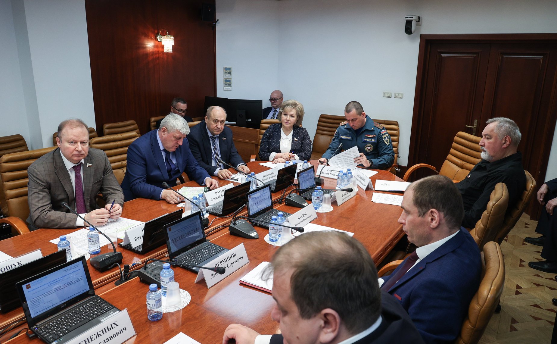 Совещание Комитета СФ по обороне и безопасности «О дополнительных мерах по обеспечению проведения эвакуационных мероприятий при угрозе возникновения или возникновении военных конфликтов и чрезвычайных ситуаций природного и техногенного характера»