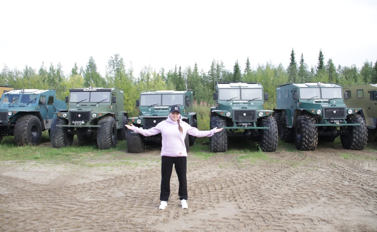 Елена Шумилова посетила предприятие по созданию внедорожного транспорта для Арктического региона
