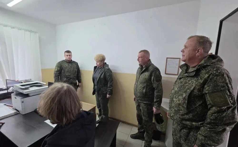 Ольга Бас в ходе поездки в регион посетила ряд военных комиссариатов Луганской Народной Республики