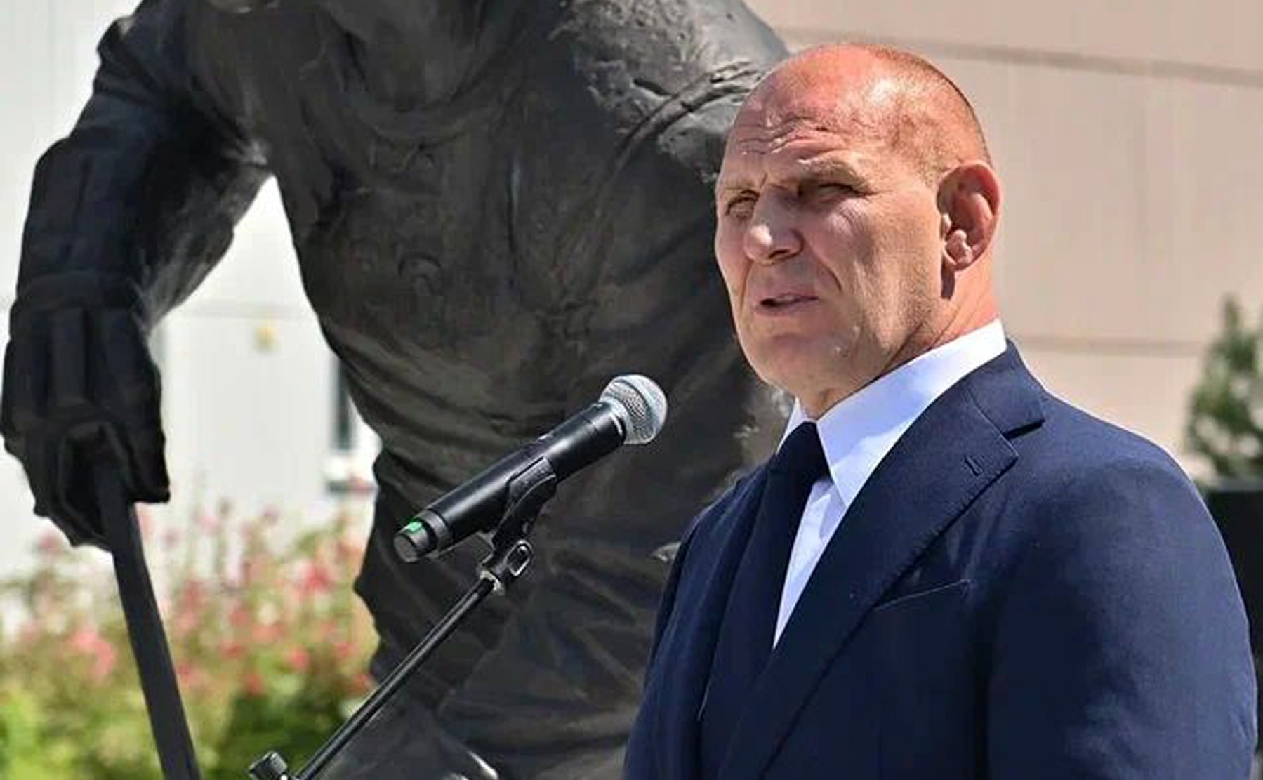 Александр Карелин